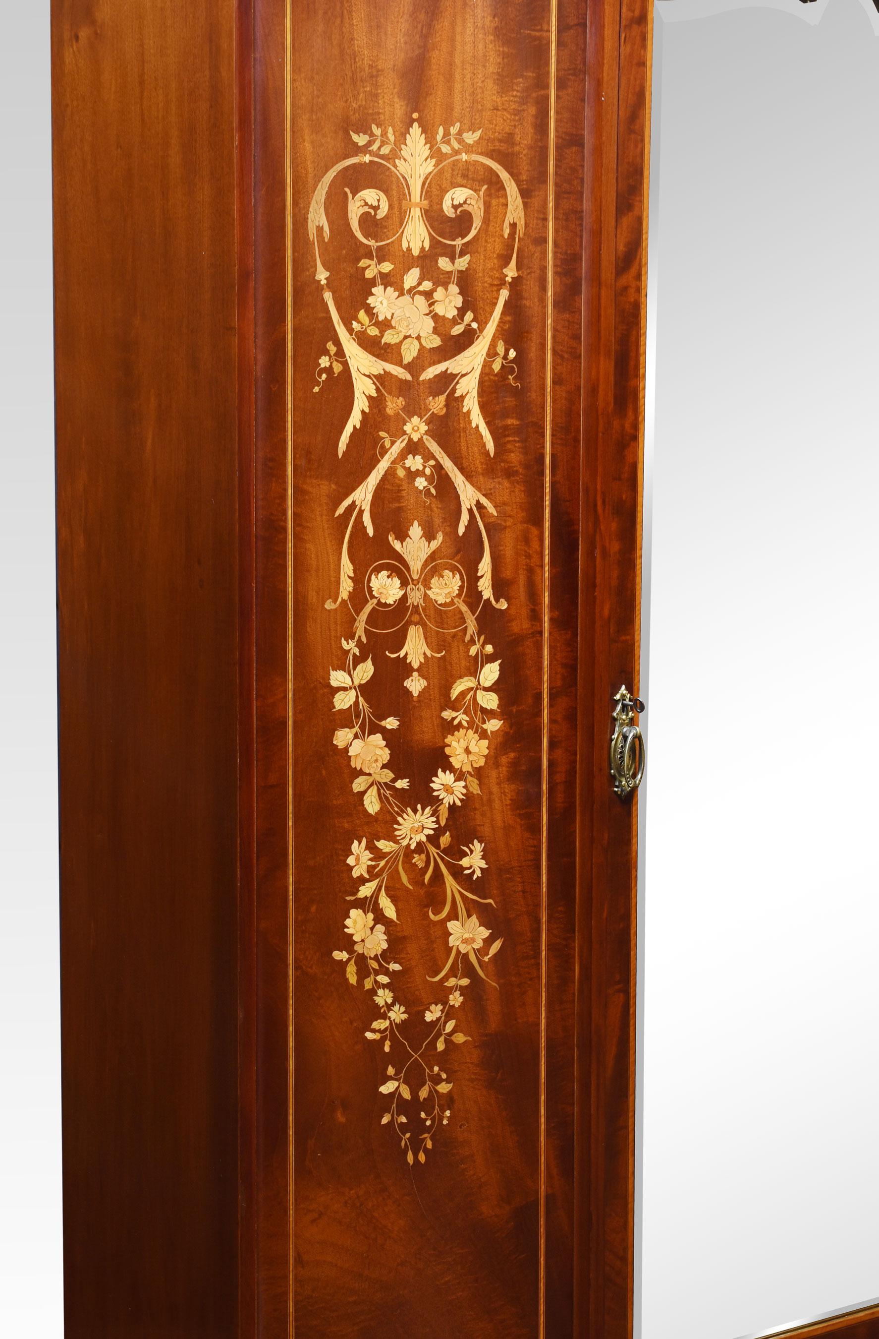 Mahogany inlaid wardrobe In Good Condition In Cheshire, GB