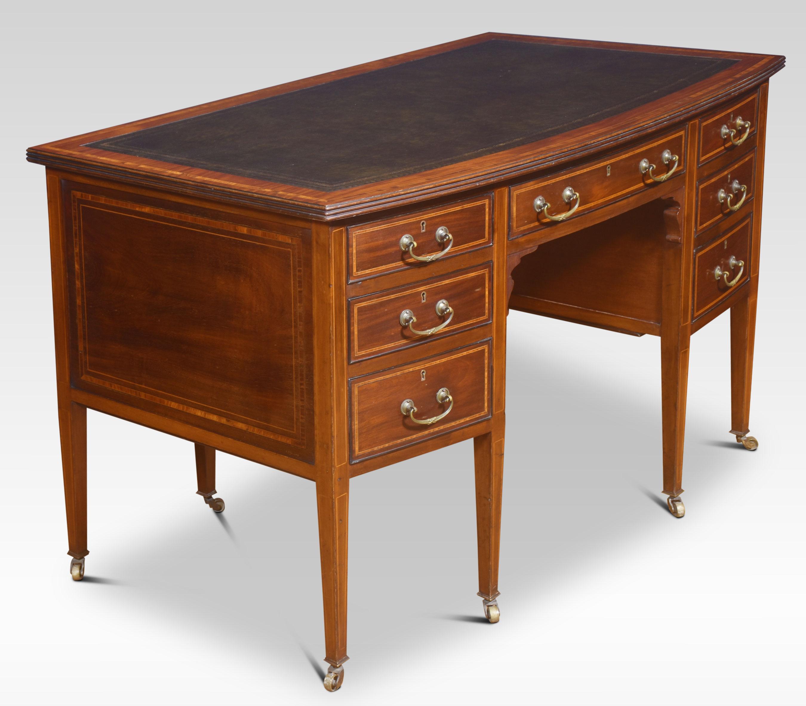 Mahogany inlaid writing desk In Good Condition For Sale In Cheshire, GB