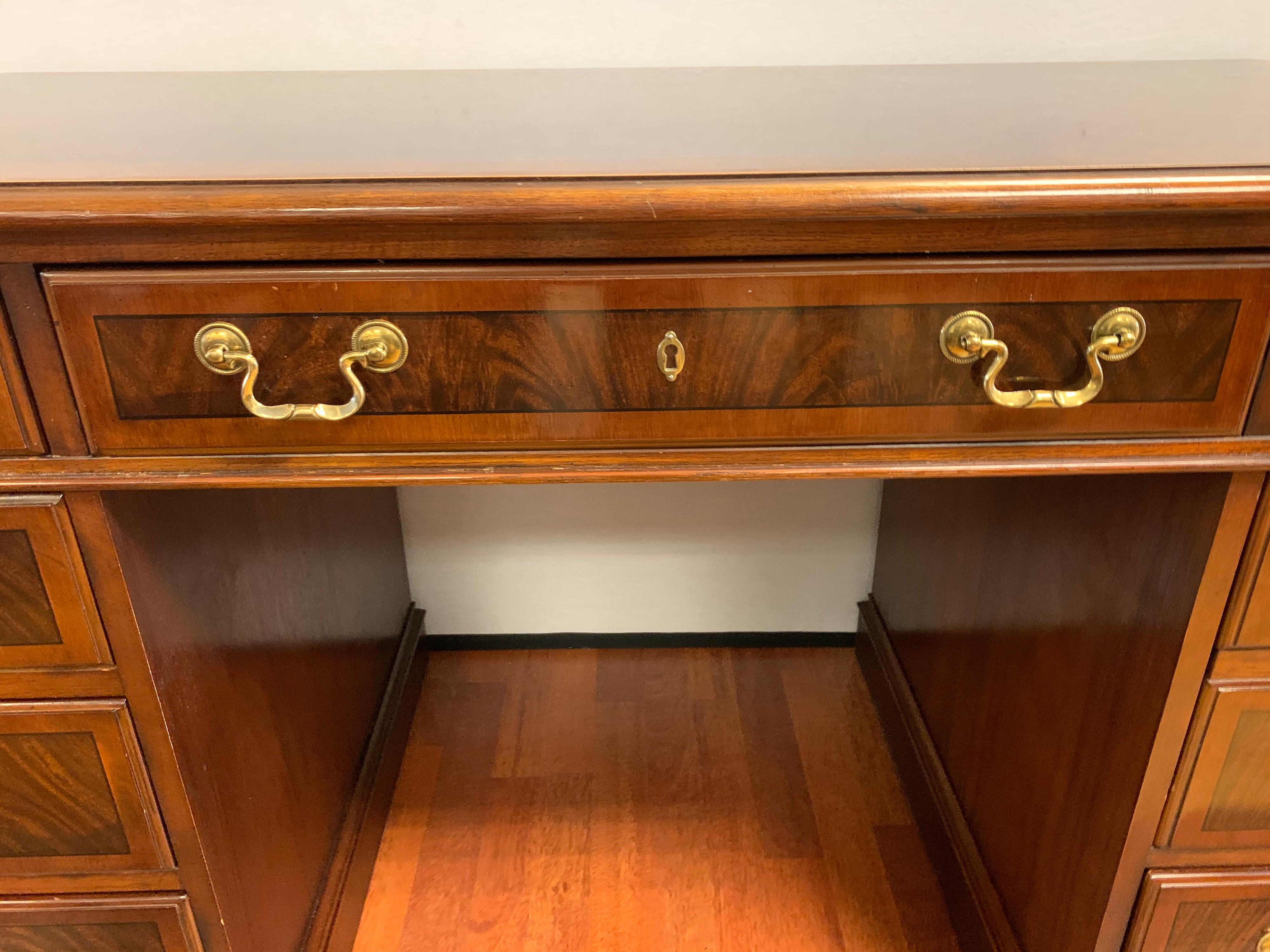 Mahogany Inlay & Brass Kneehole Partners Desk Writing Table In Good Condition In West Hartford, CT