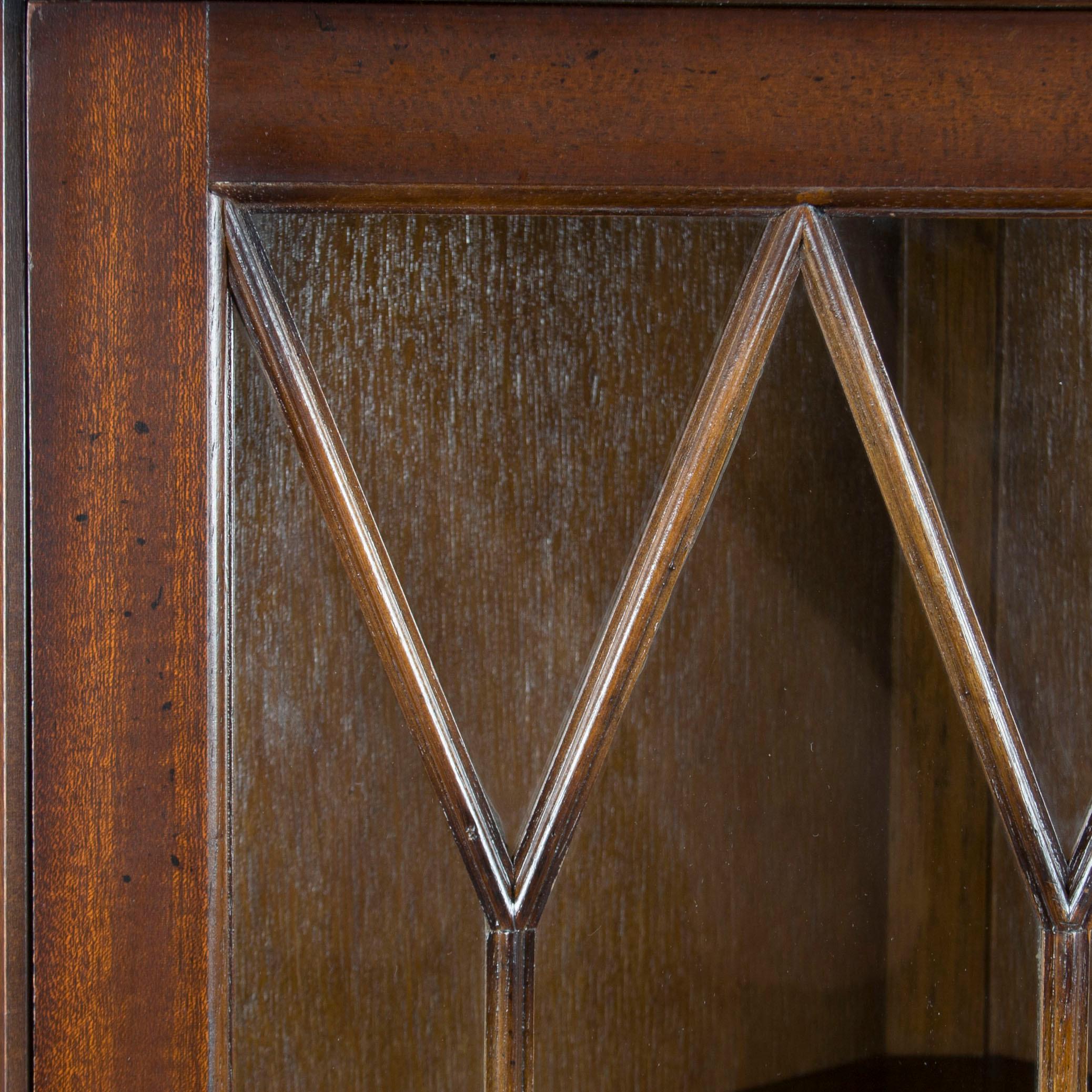 Mid-20th Century Mahogany Inverted Bow Front Corner Cabinet Cupboard For Sale