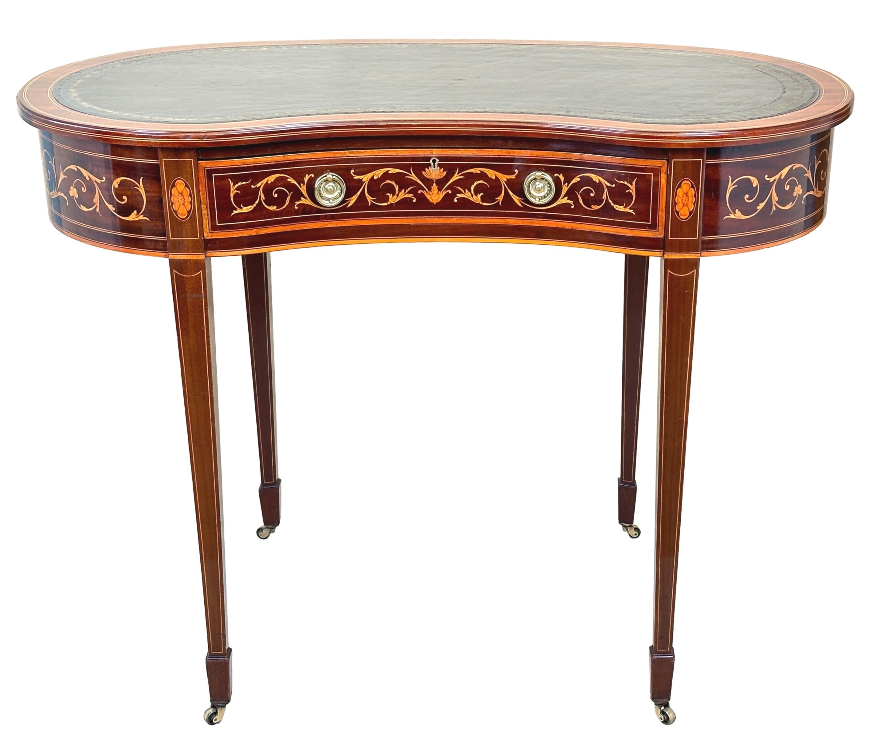Mahogany Kidney Shaped 19th Century Writing Table For Sale 8