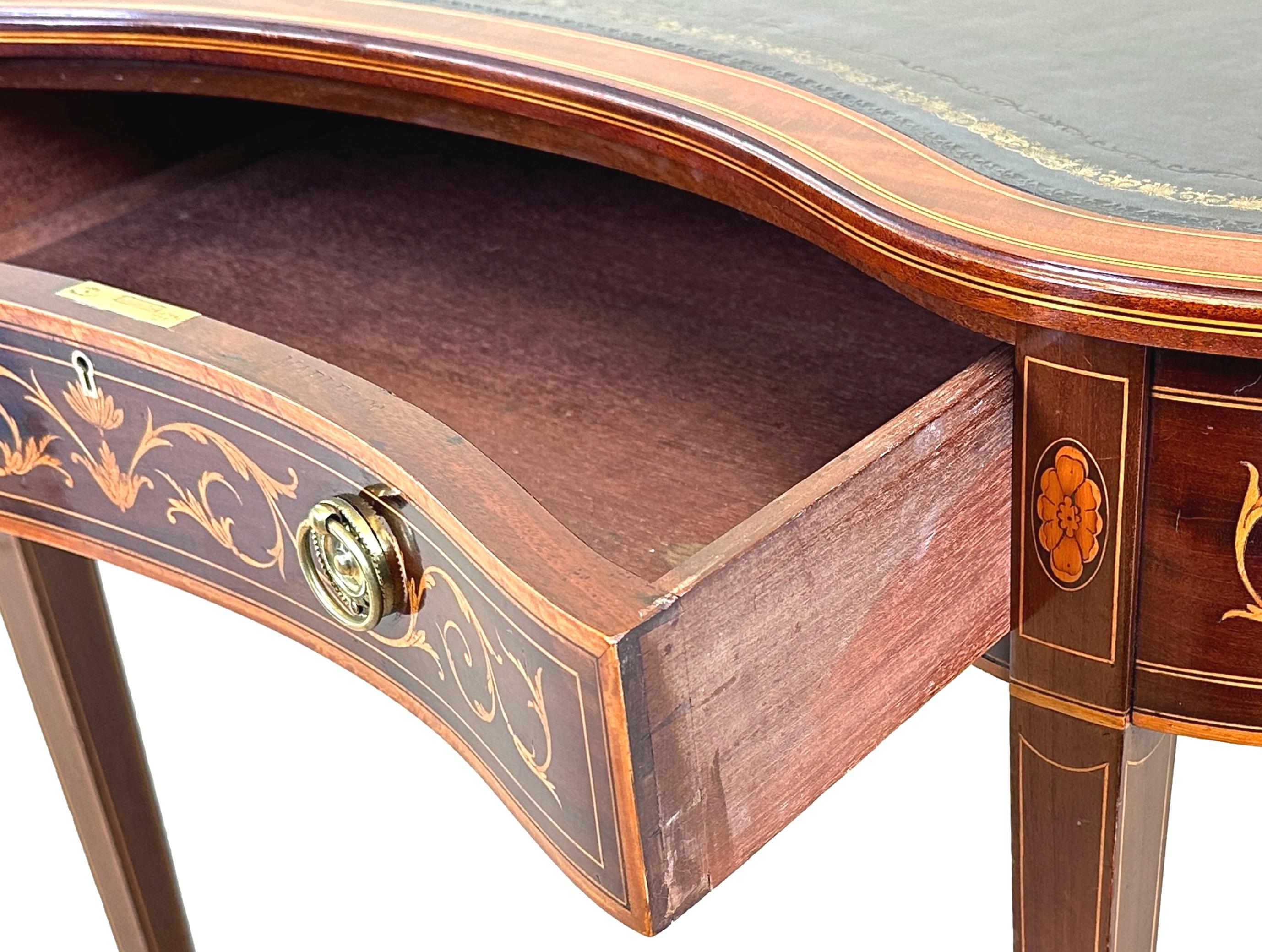 English Mahogany Kidney Shaped 19th Century Writing Table For Sale