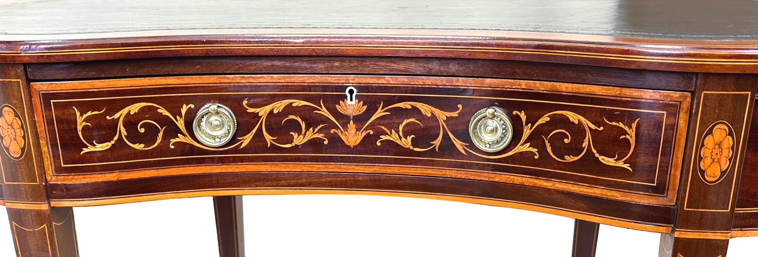 Mahagoni-Schreibtisch in Knochenform aus dem 19. Jahrhundert im Zustand „Gut“ im Angebot in Bedfordshire, GB