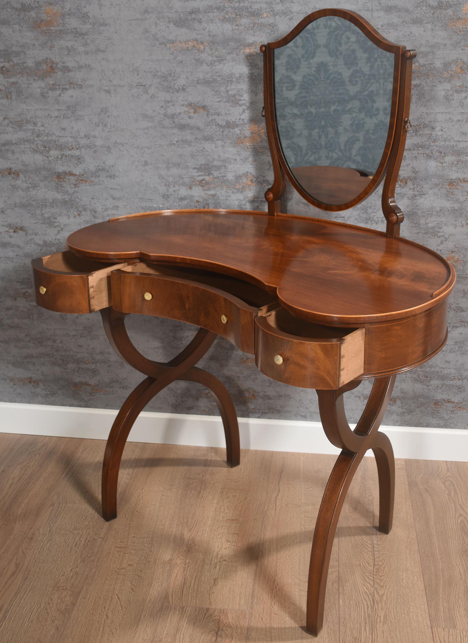 Mahogany kidney shaped lady’s dressing table 2