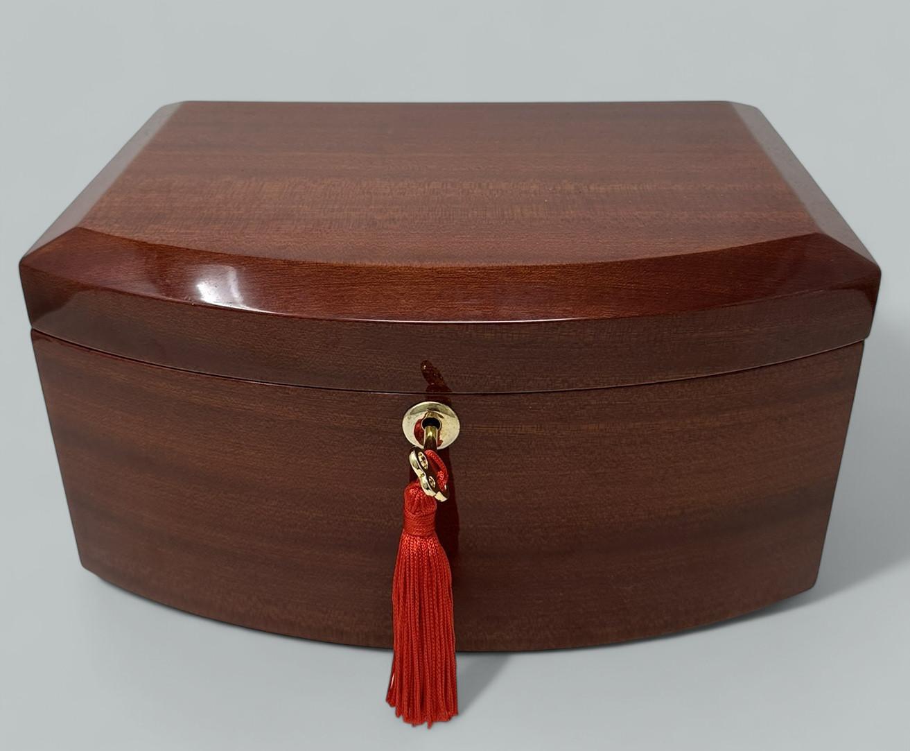 irlandais Coffret acajou pour bijoux faits main Manning Ireland Irish New en vente