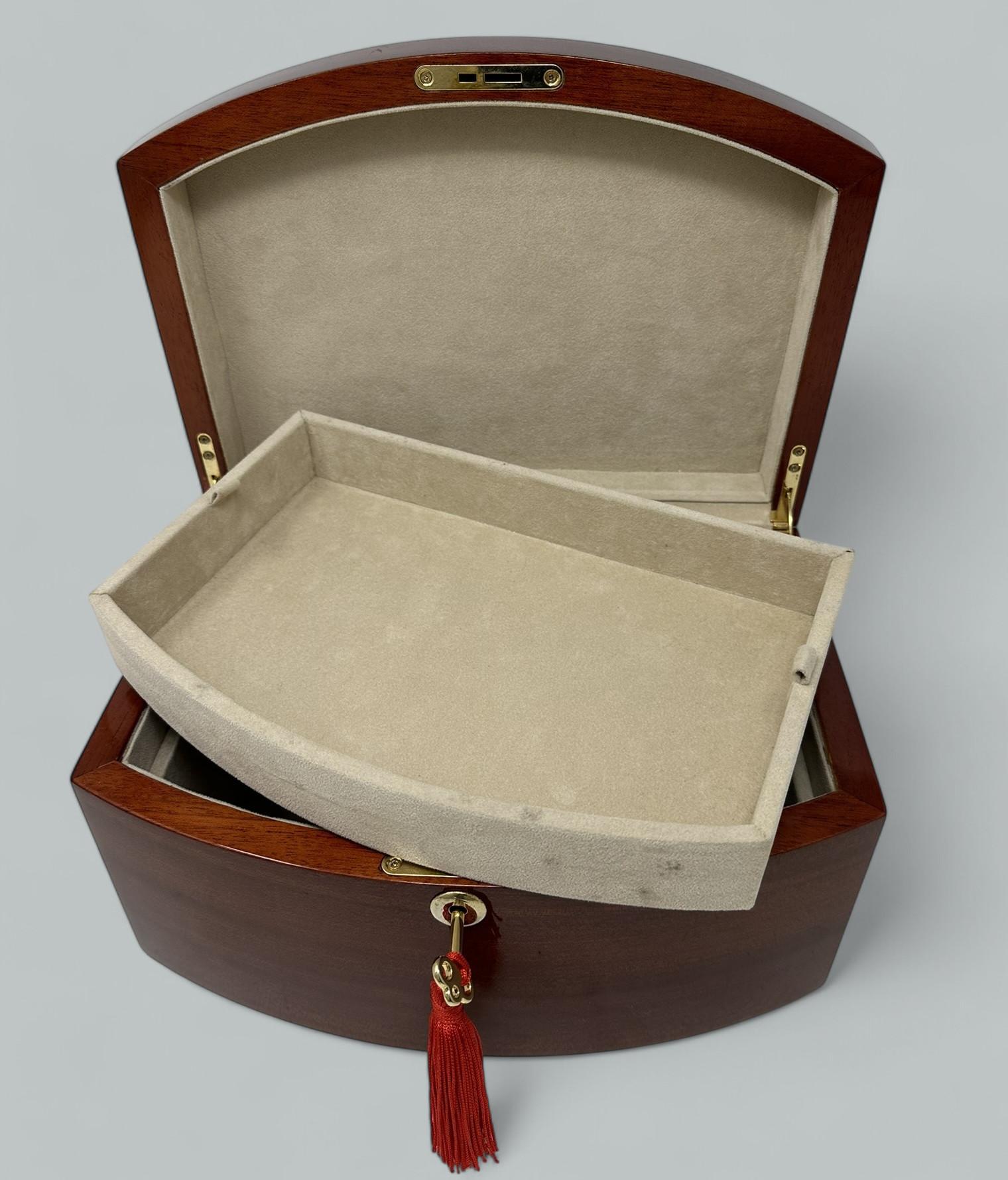 Acajou Coffret acajou pour bijoux faits main Manning Ireland Irish New en vente