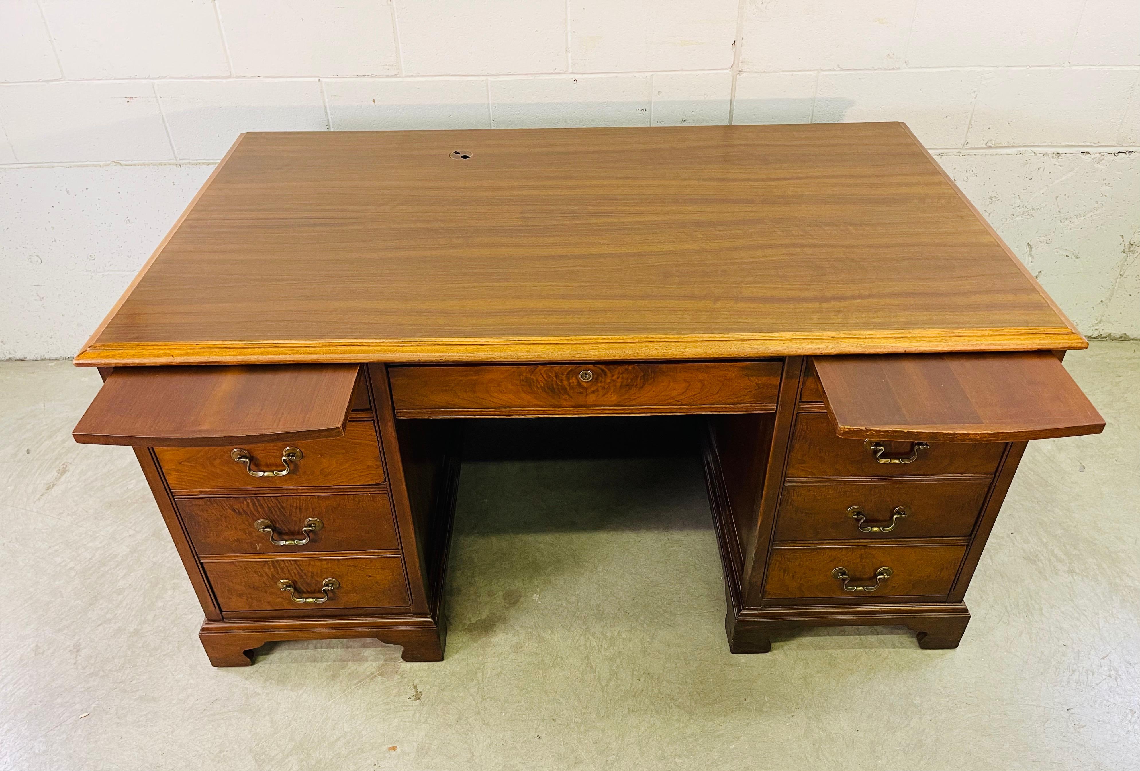 Mahogany Large Executive Desk For Sale 1