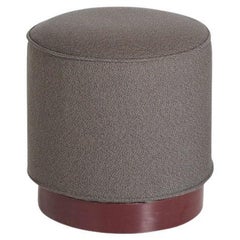 Pouf Mara in pelle di mogano di Lorenza Bozzoli