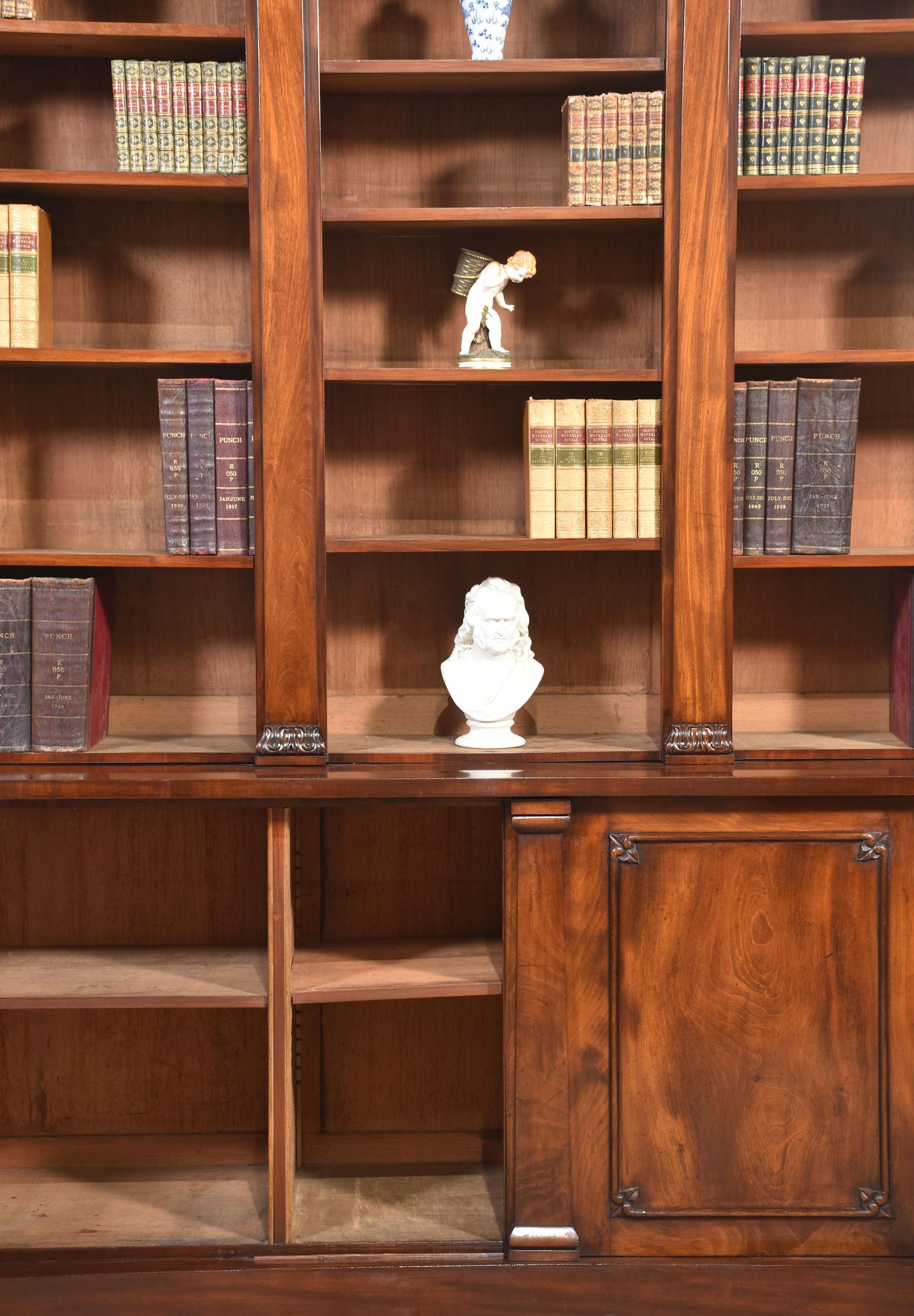 Legno Libreria in mogano in vendita