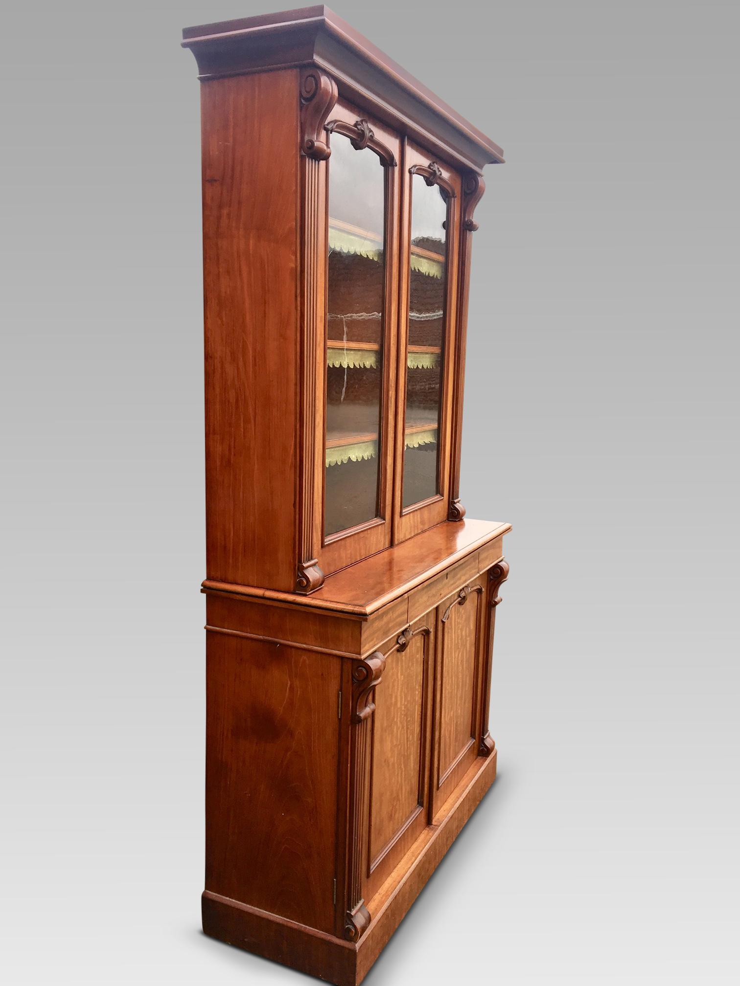 Hand-Crafted Mahogany Library Bookcase, Scottish, 1880 For Sale