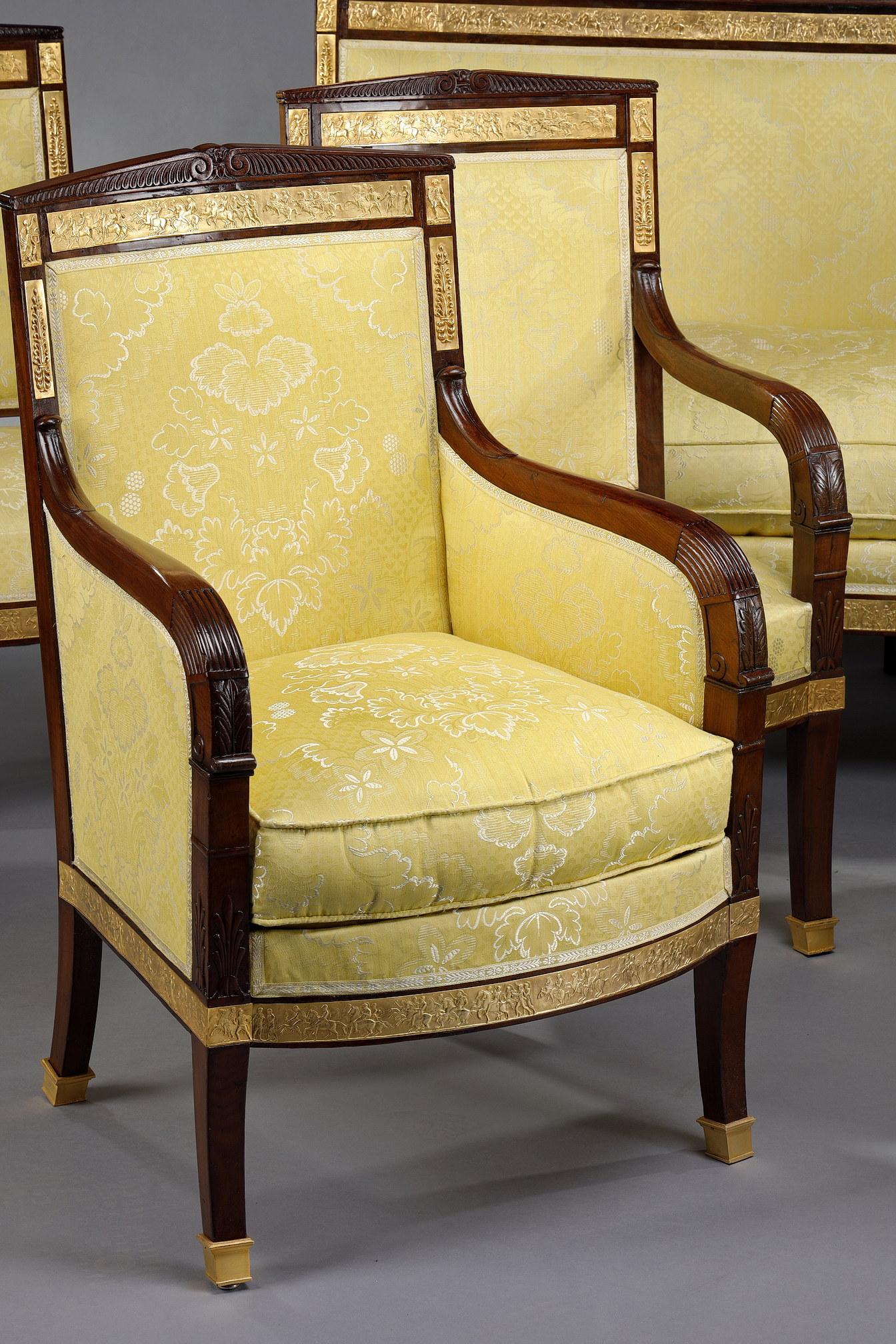 Salon en acajou avec quatre fauteuils, deux bergères et un canapé Bon état - En vente à Paris, FR