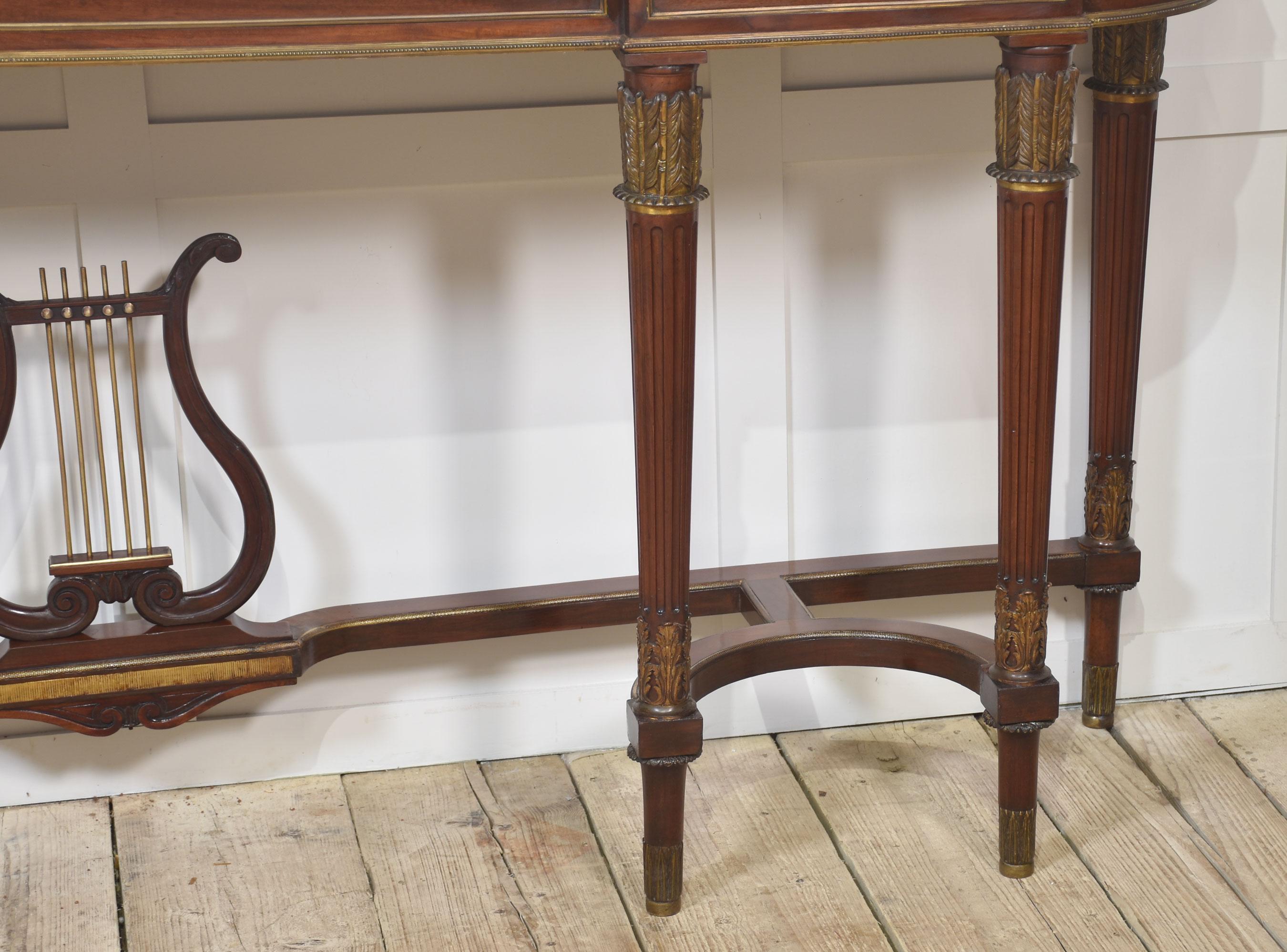 Longue table console en acajou de style néo-empereur français en vente 1