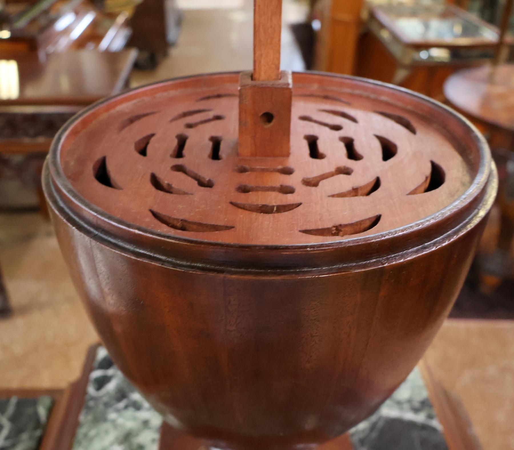 Mahogany Marble Top Adam Style Buffet Sideboard With Knife Boxes Circa 1900 im Angebot 6