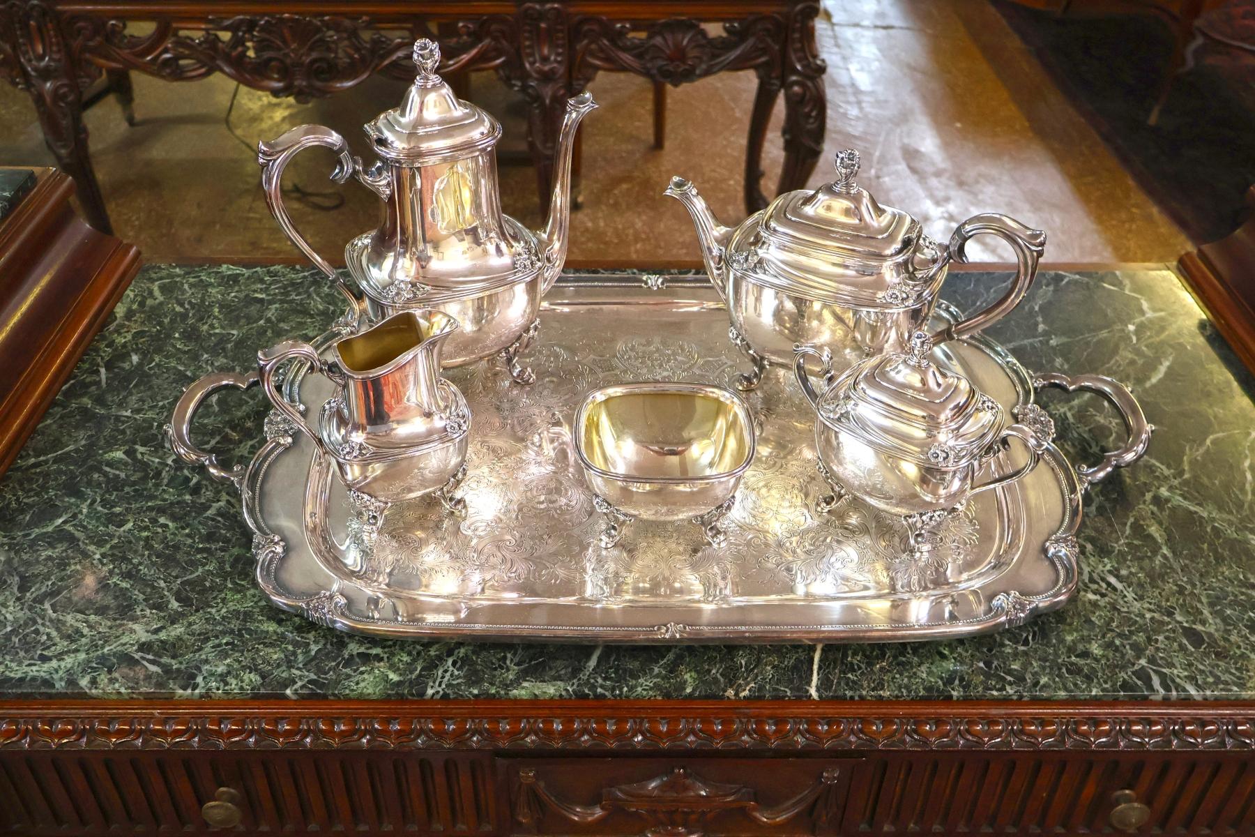 Mahogany Marble Top Adam Style Buffet Sideboard With Knife Boxes Circa 1900 im Angebot 8