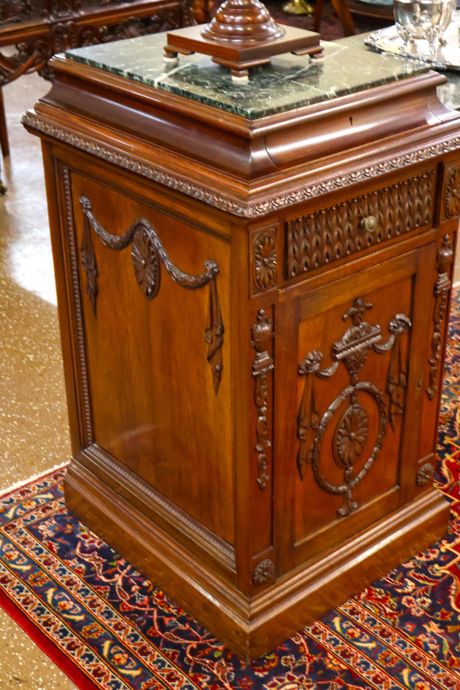 Mahogany Marble Top Adam Style Buffet Sideboard With Knife Boxes Circa 1900 (amerikanisch) im Angebot