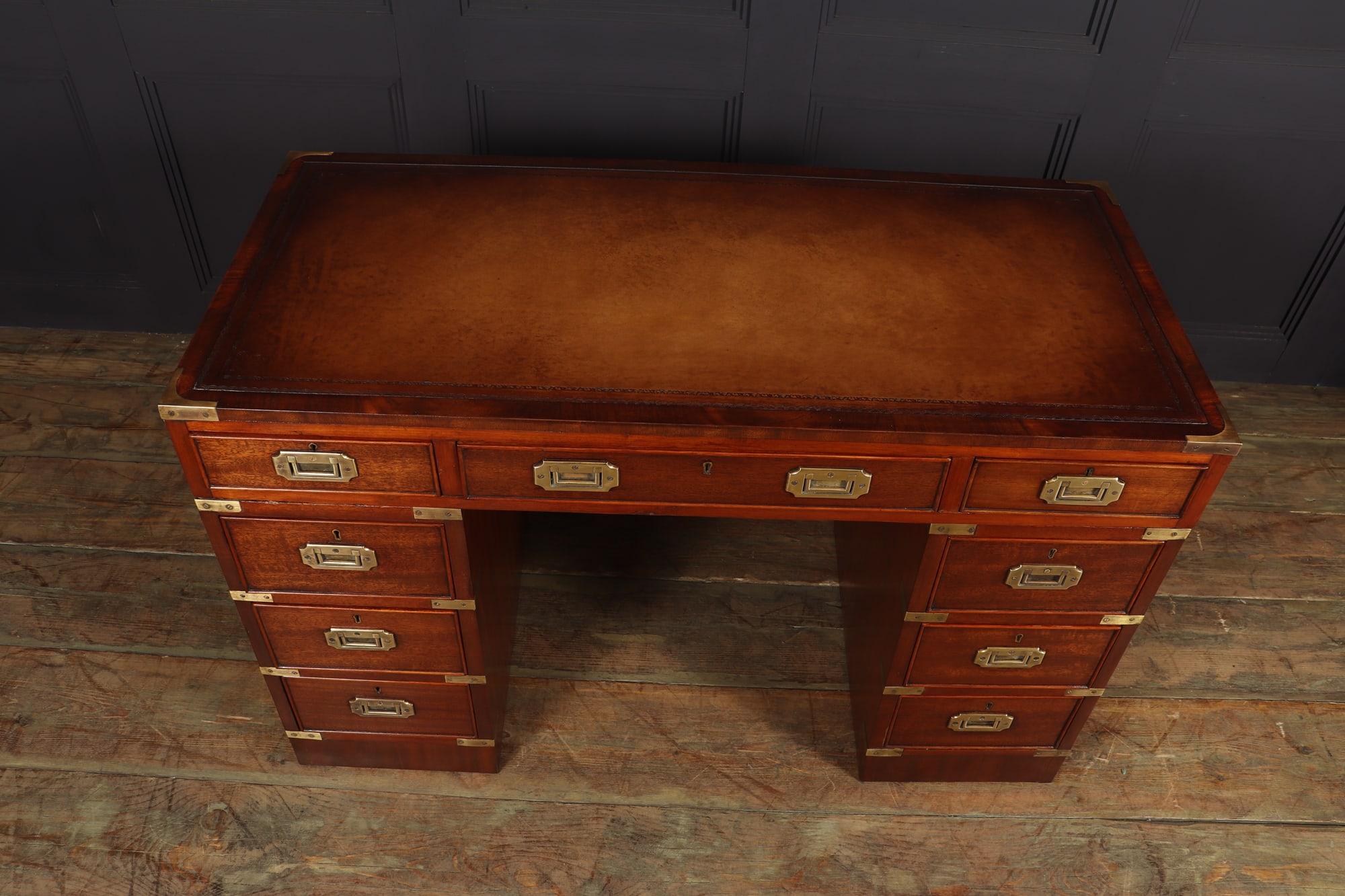 Mahogany Military Campaign Desk with Leather Top In Good Condition In Paddock Wood Tonbridge, GB