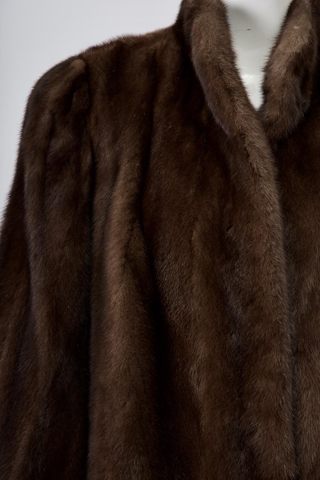 Mahogany Mink Jacket Negro en venta
