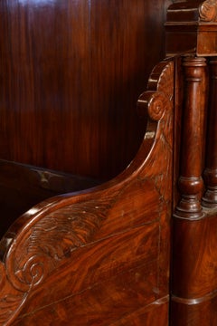 Neoklassizistischer Mahagoni-Bettgestell, 19. Jahrhundert