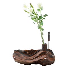 Vaso di fiori di ossidiana in mogano di Studio A