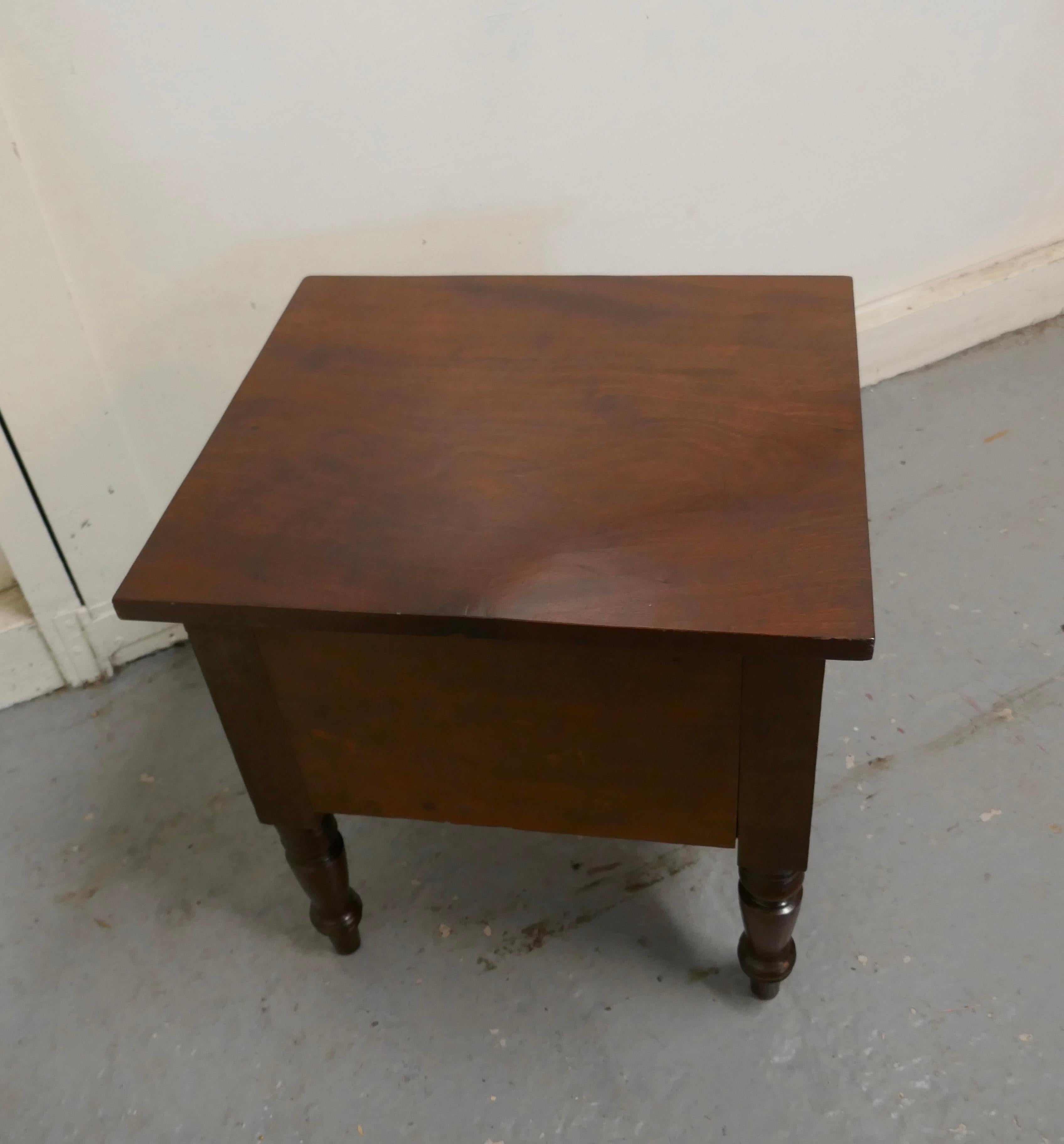 Mahogany Occasional Table with Storage Compartment In Good Condition For Sale In Chillerton, Isle of Wight