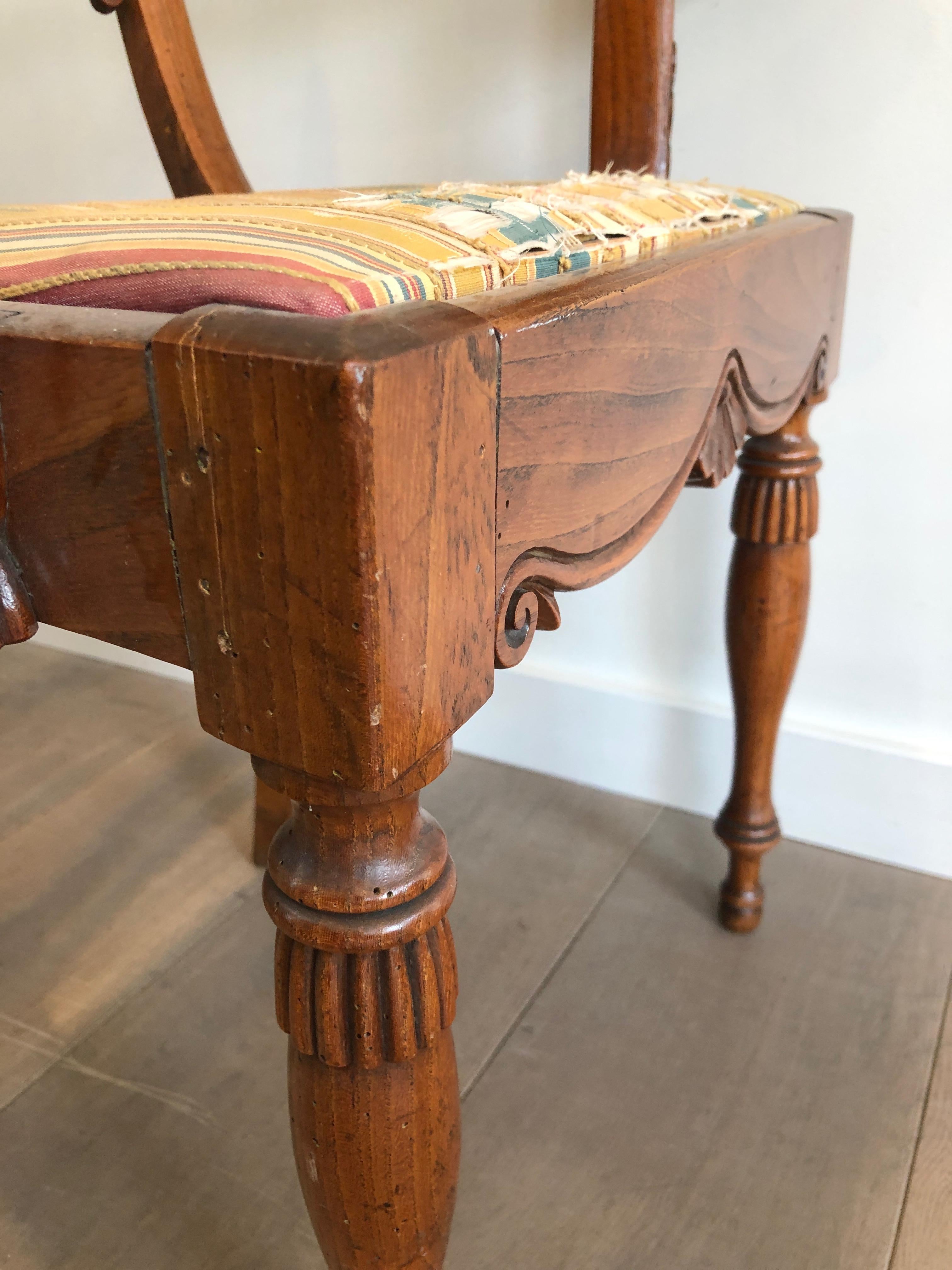Fauteuil de bureau en acajou avec décorations en col de cygne  de la période Régence anglaise en vente 12