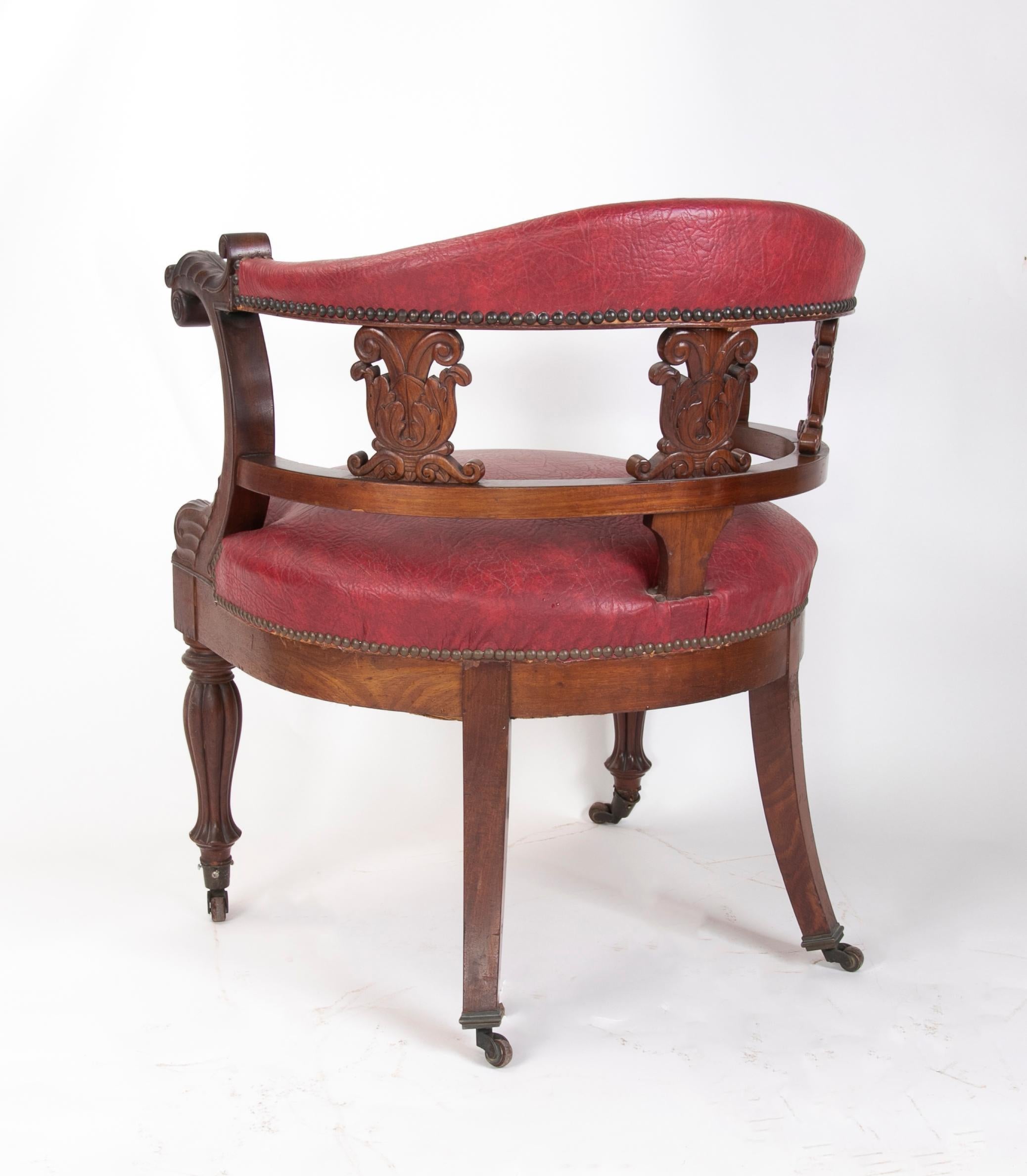 Mahagoni-Bürostuhl aus Mahagoni mit Bronzerads und Kunstledersitz und Rückenlehne (20. Jahrhundert) im Angebot