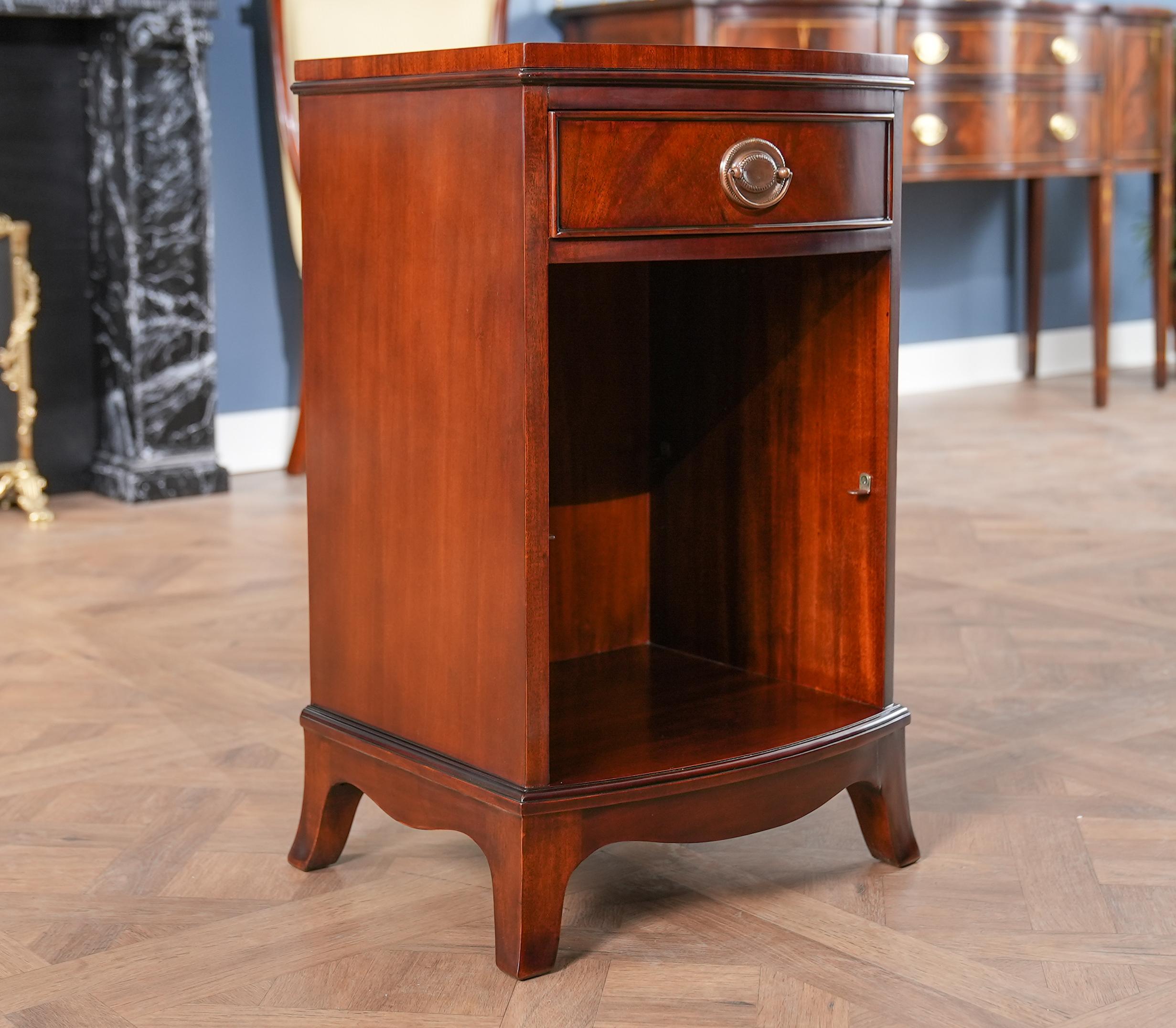 Renaissance Mahogany One Drawer Night Stand For Sale