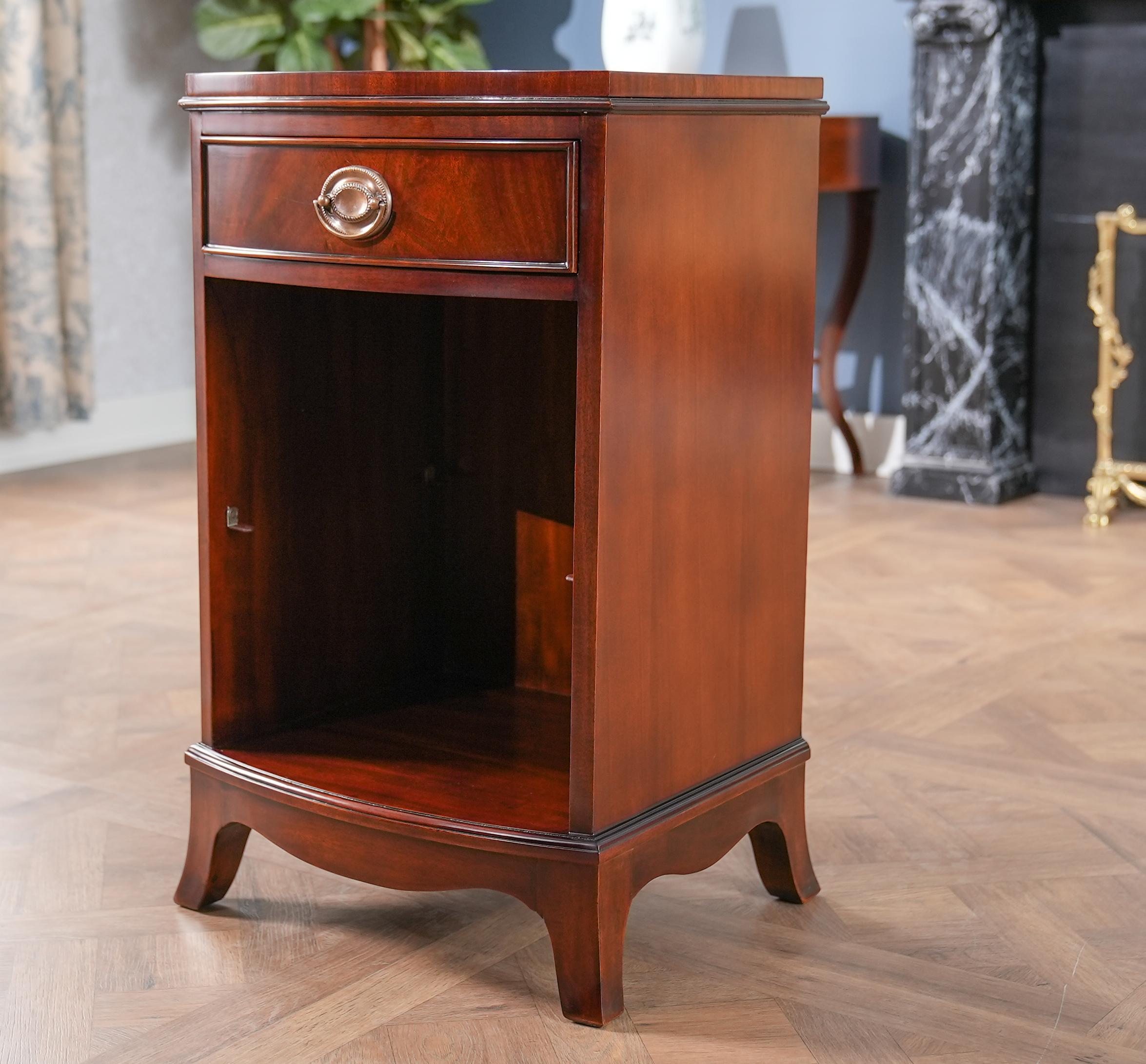 Hand-Carved Mahogany One Drawer Night Stand For Sale
