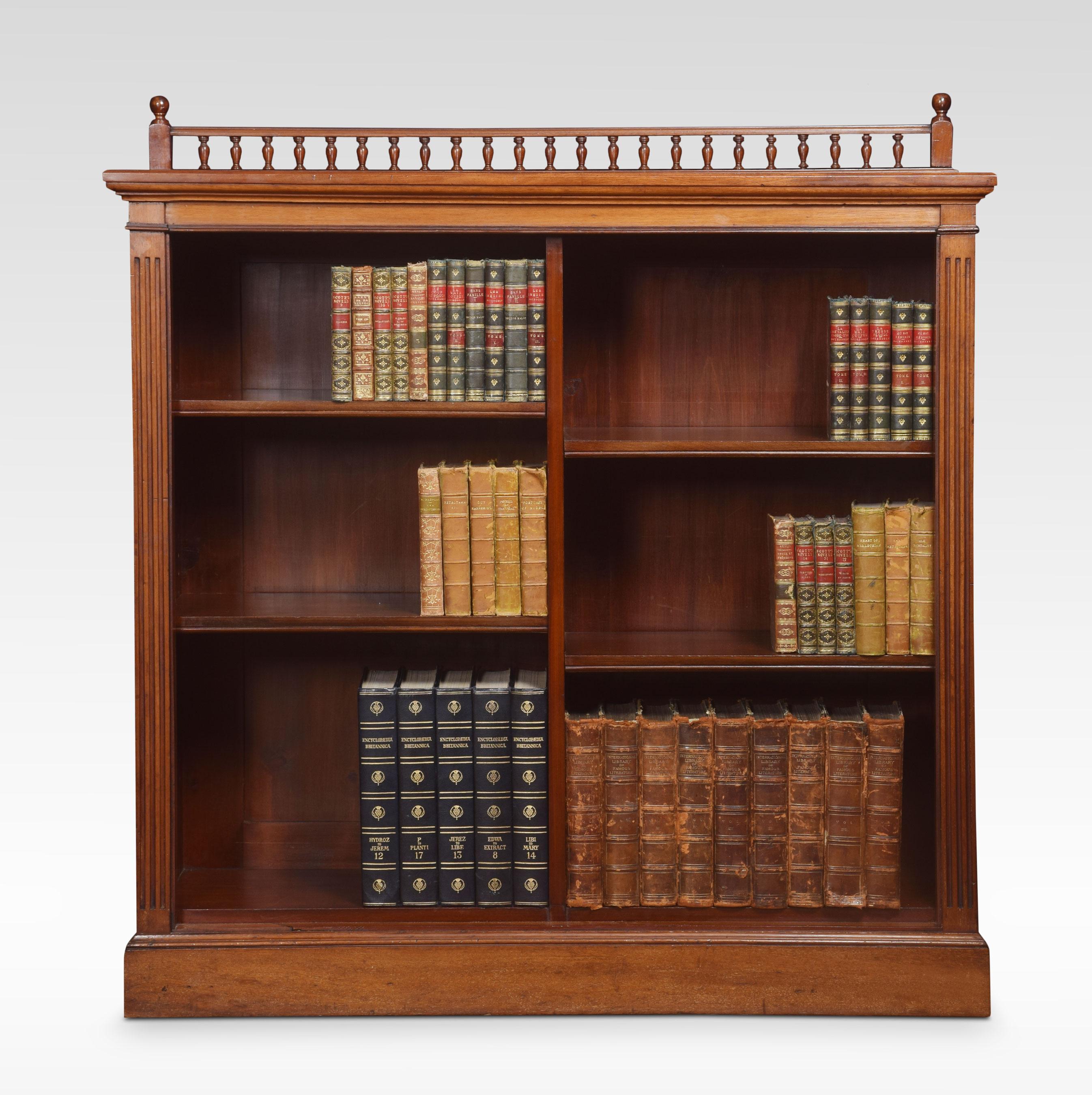 Mahogany Open Bookcase In Good Condition In Cheshire, GB
