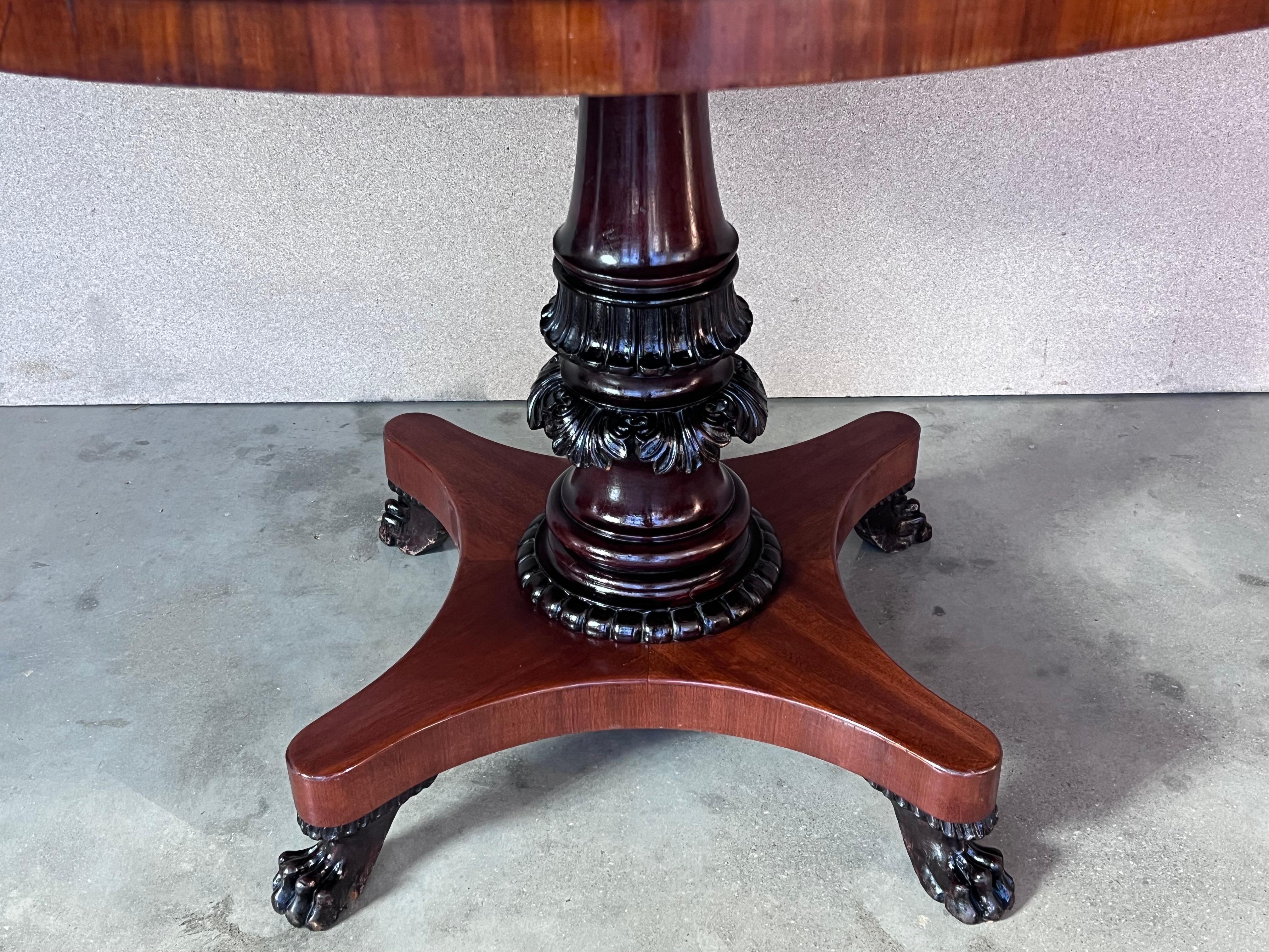 Ovaler Mahagoni-Tisch, um das 19. Jahrhundert im Angebot 1