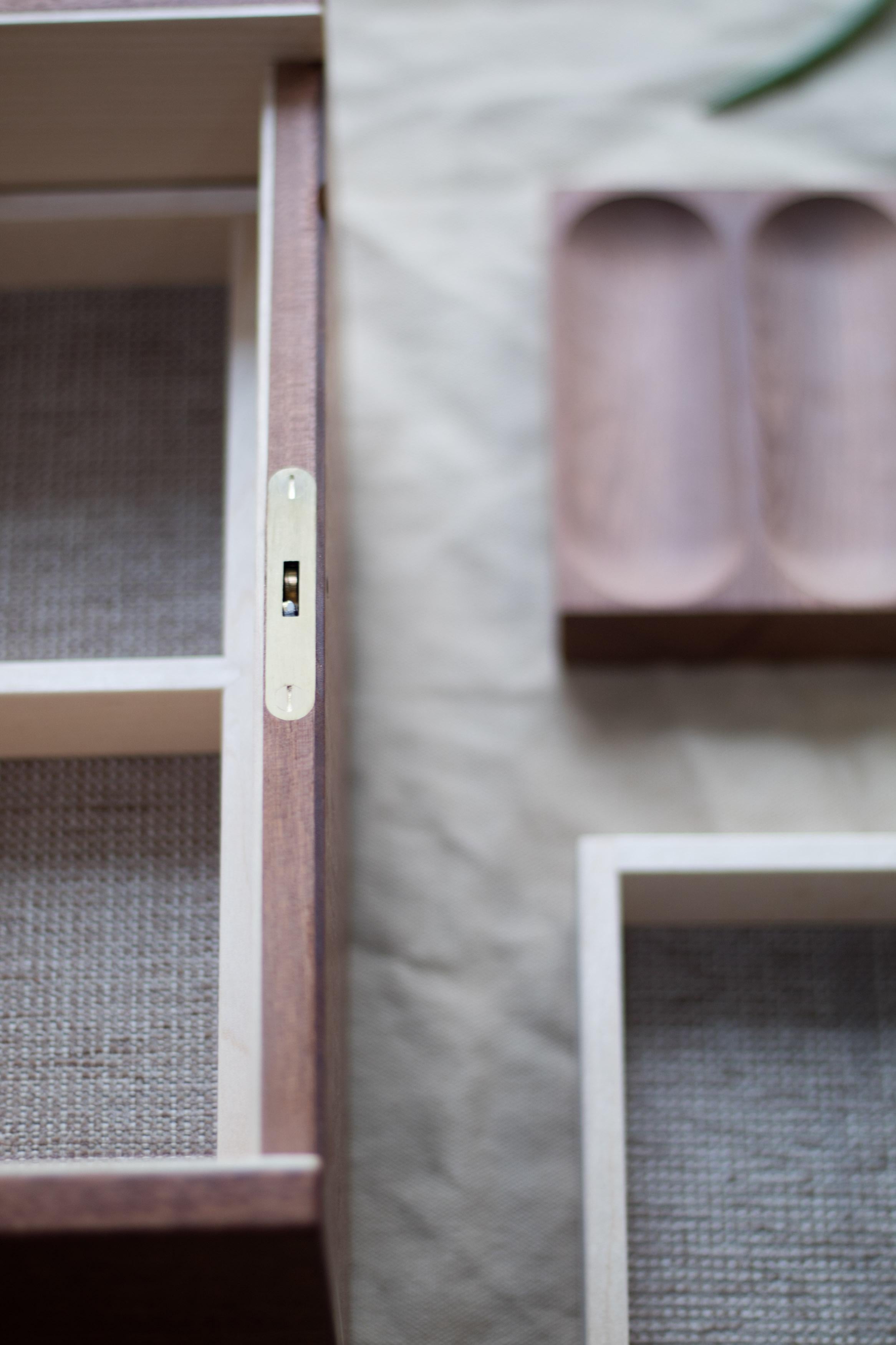 Mahagoni-Parkettbox mit Hidden Key Compartment im Angebot 1