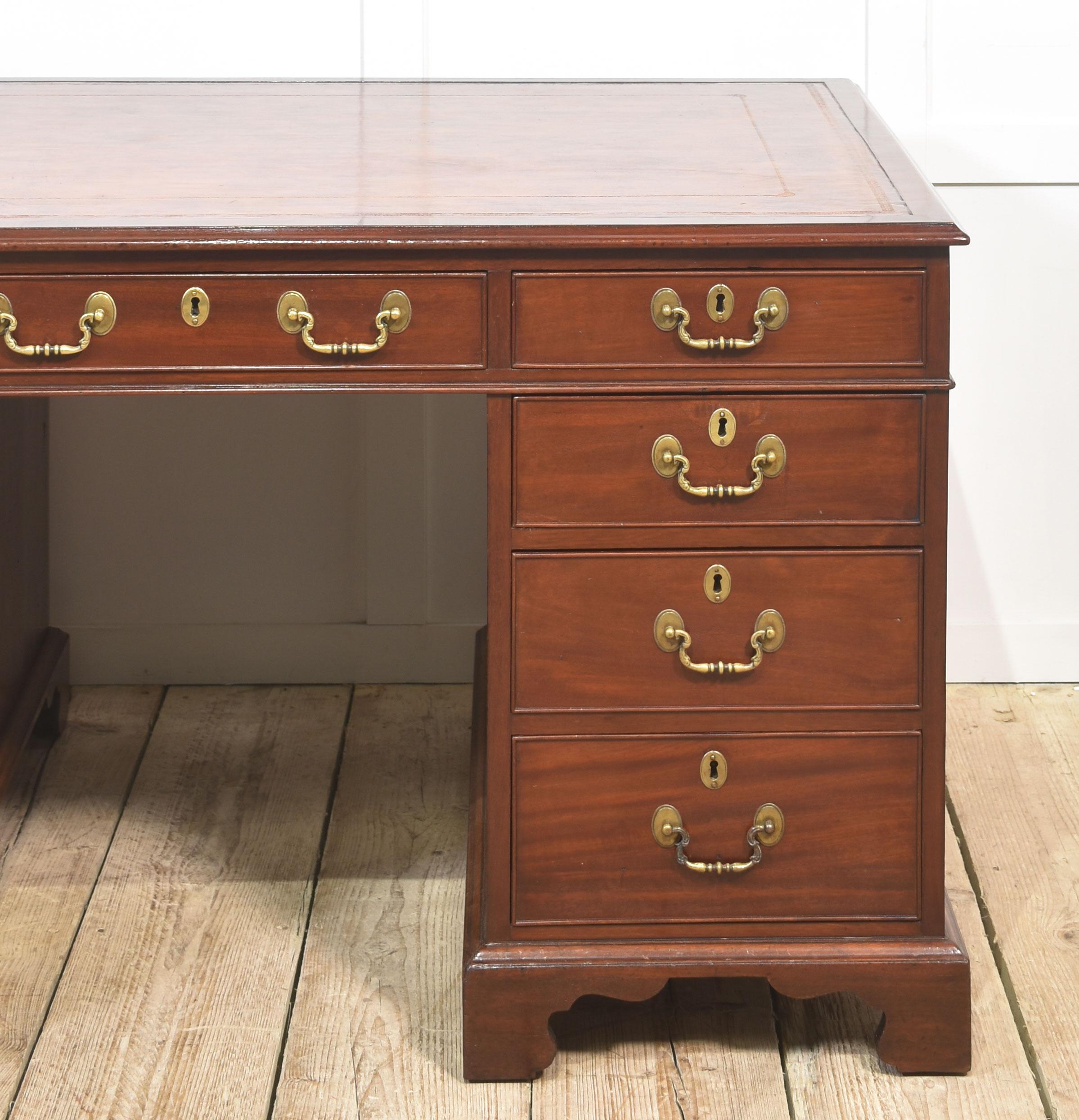 Mahogany partners desk For Sale 4