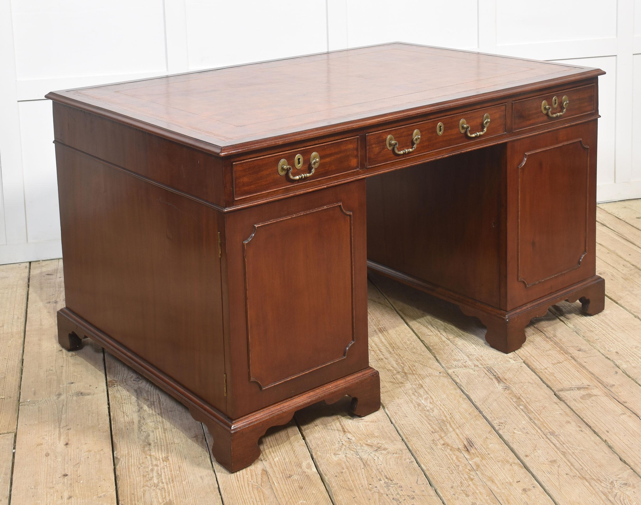 Mahogany partners desk For Sale 6