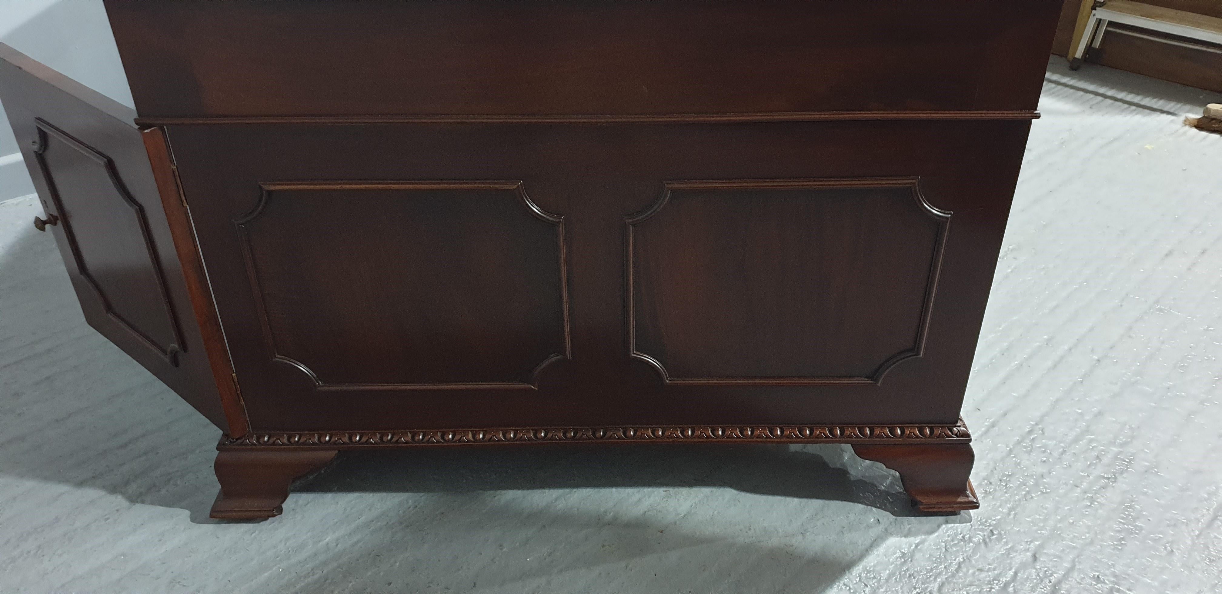 Mahogany Partners Desk 8