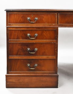 Mahogany Partners Desk