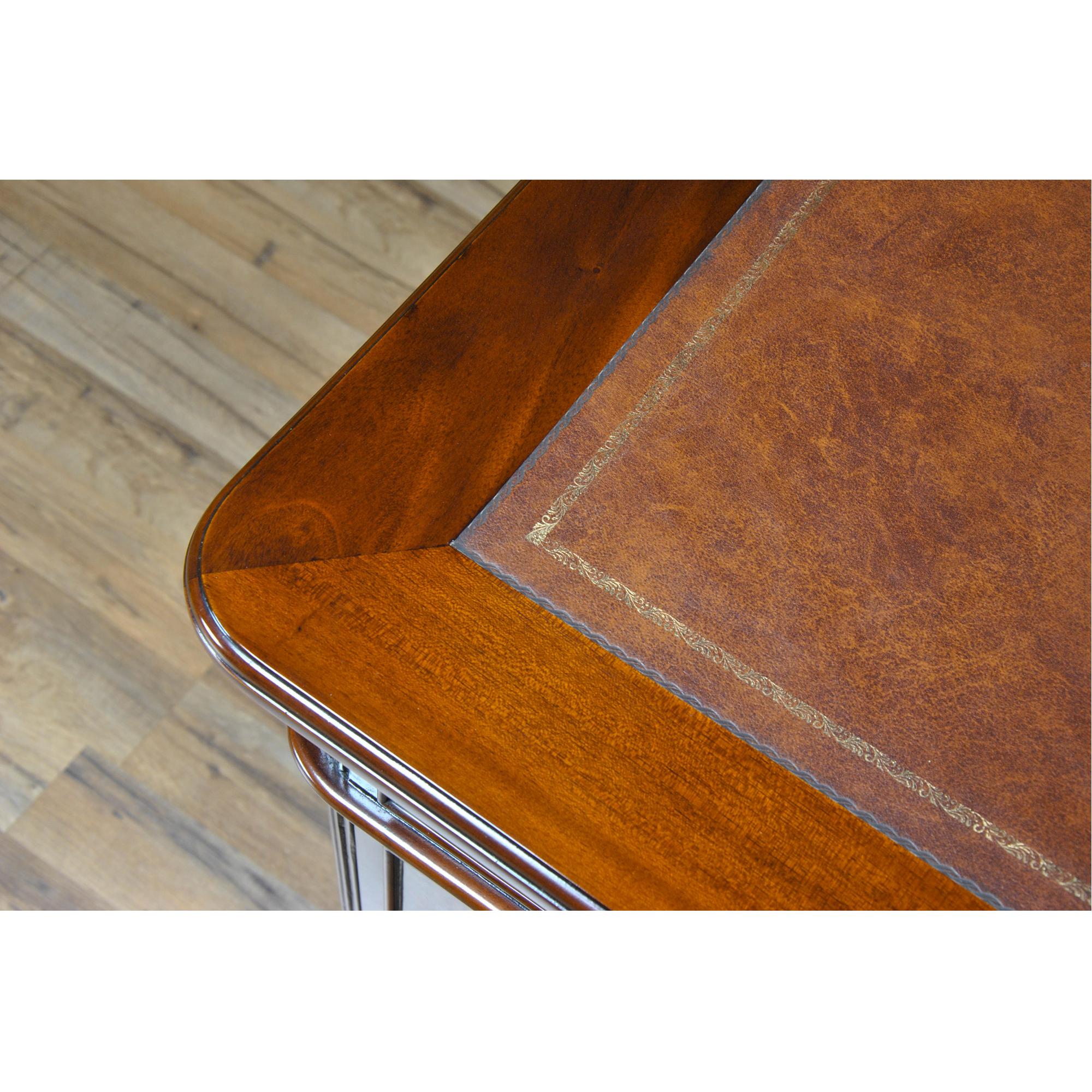 Mahogany Partners Desk In New Condition For Sale In Annville, PA