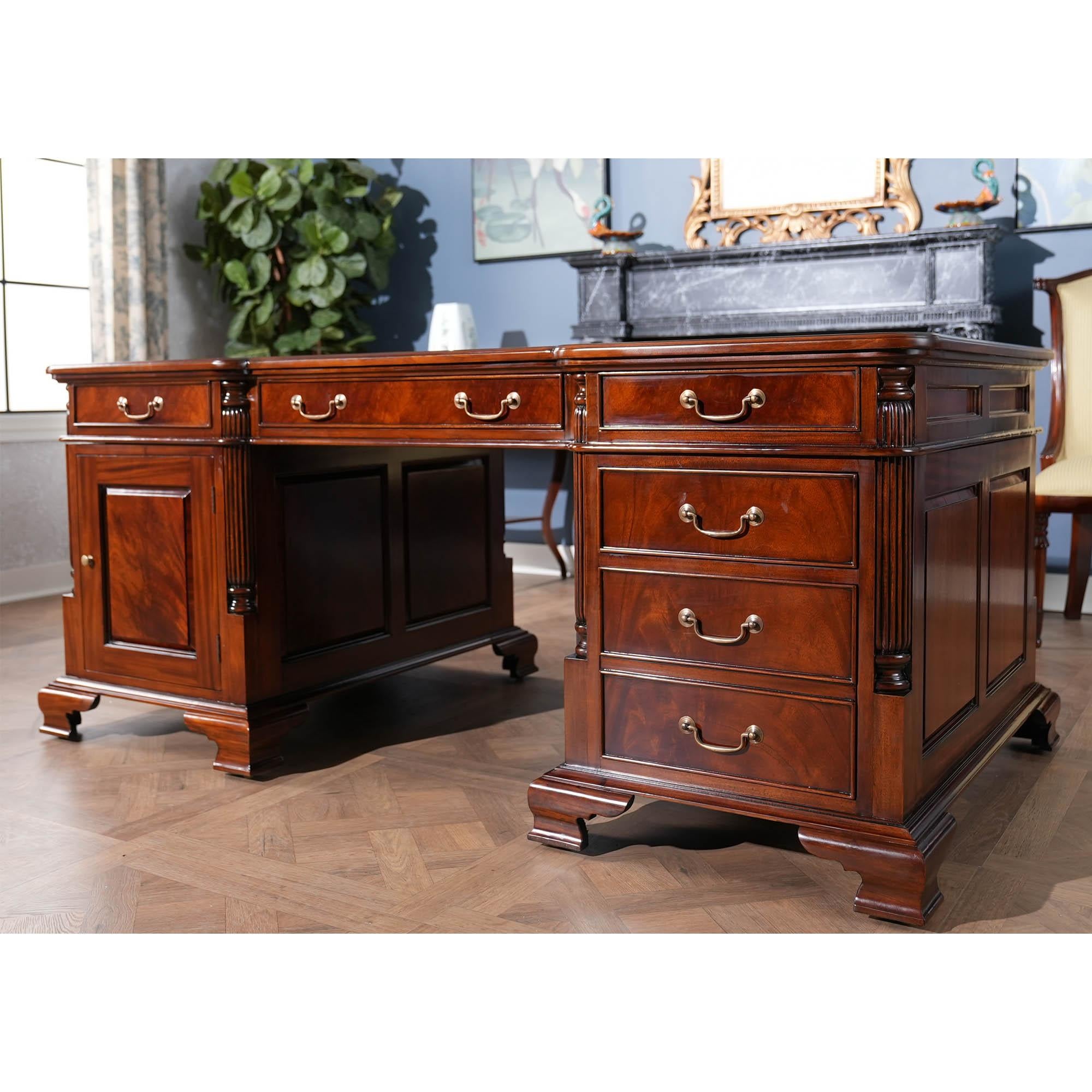 XXIe siècle et contemporain Bureau des partenaires en acajou en vente