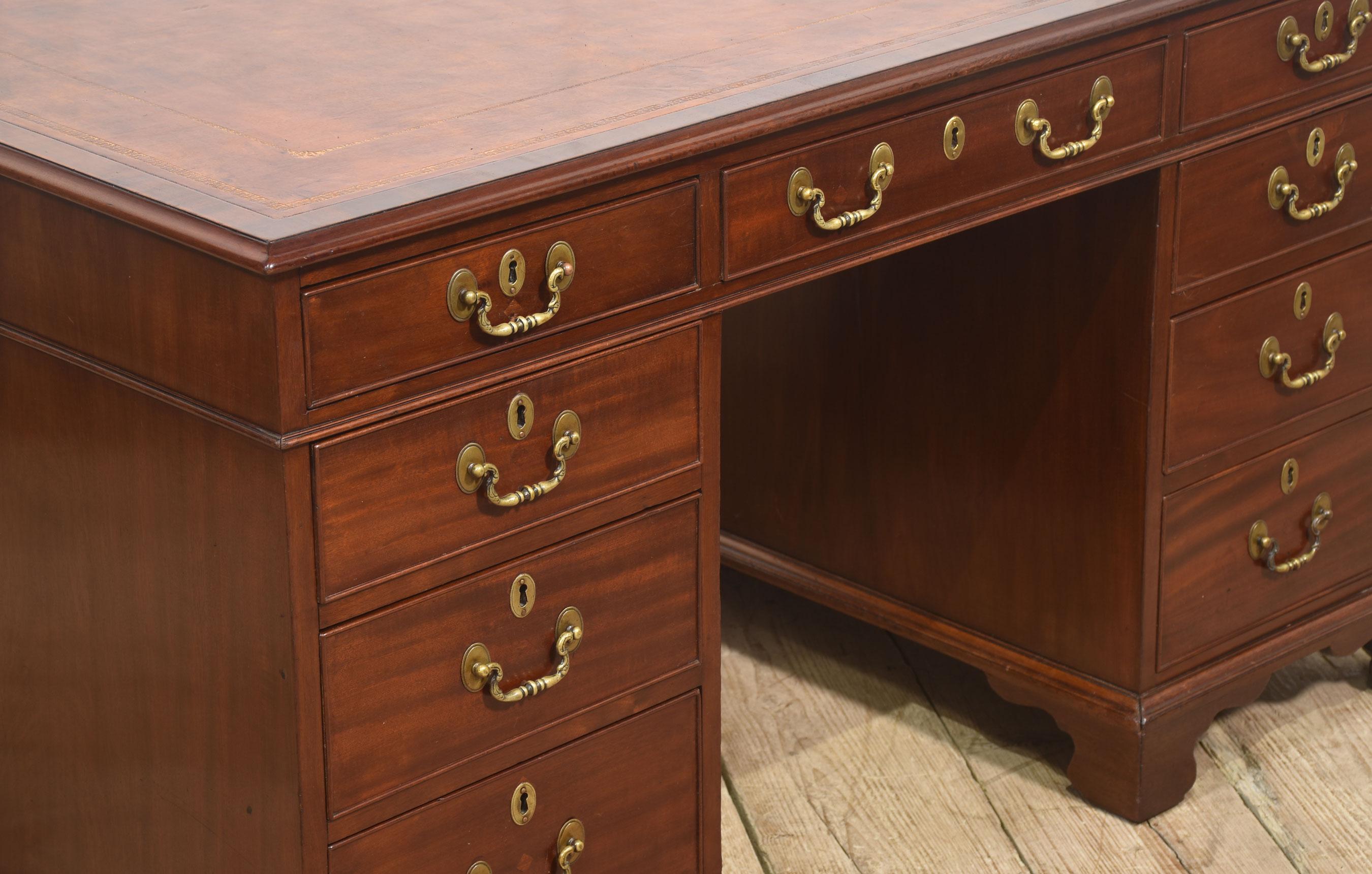 Wood Mahogany partners desk For Sale