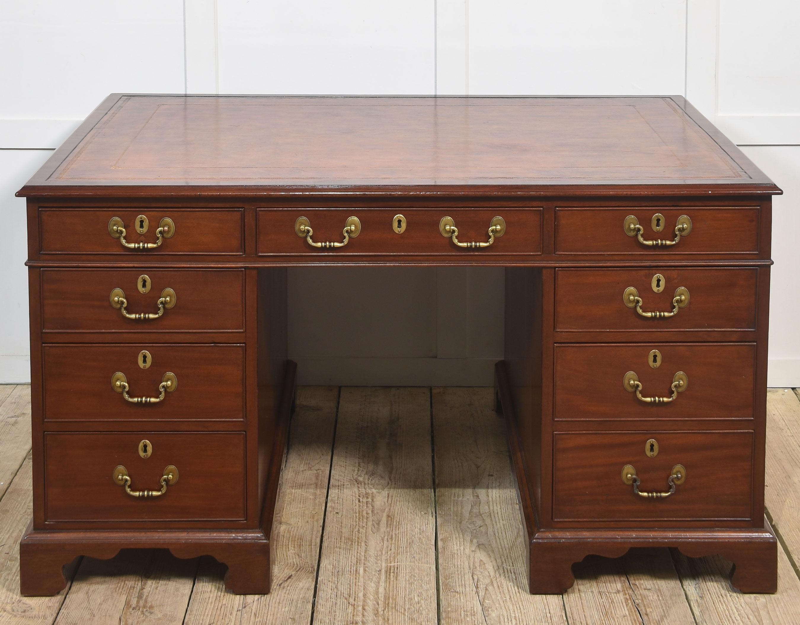Mahogany partners desk For Sale 3