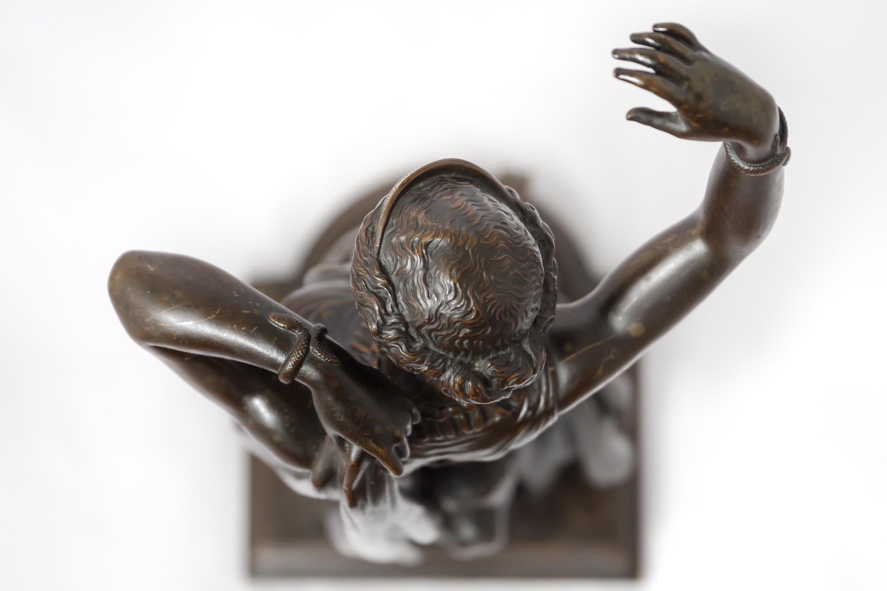 Patinierte Odalisken-Bronze-Skulptur aus Mahagoni von Pradier im Zustand „Gut“ im Angebot in 263-0031, JP