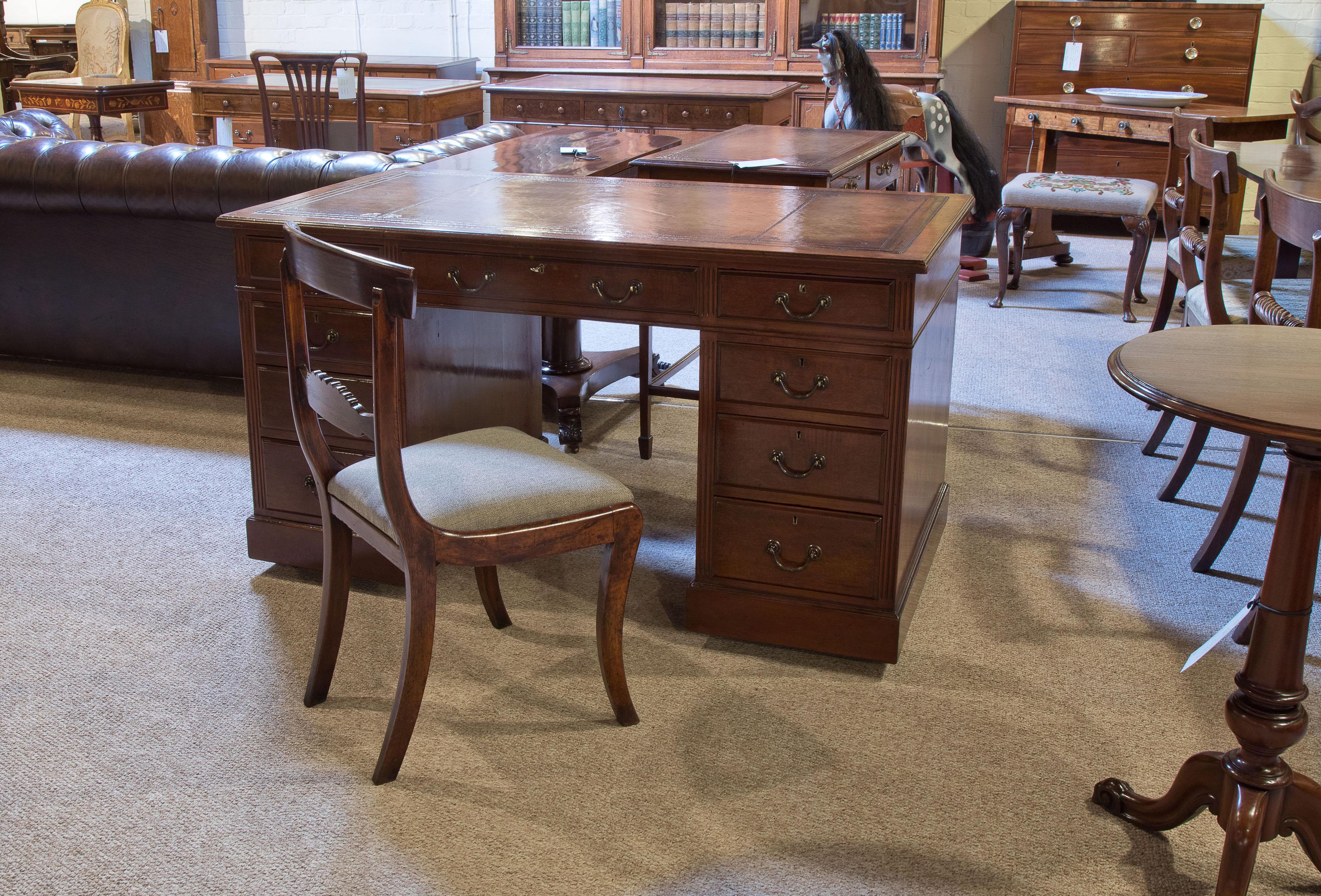 Mahogany Pedestal Desk with Antique Tan Leather Top, circa 1900 For Sale 1
