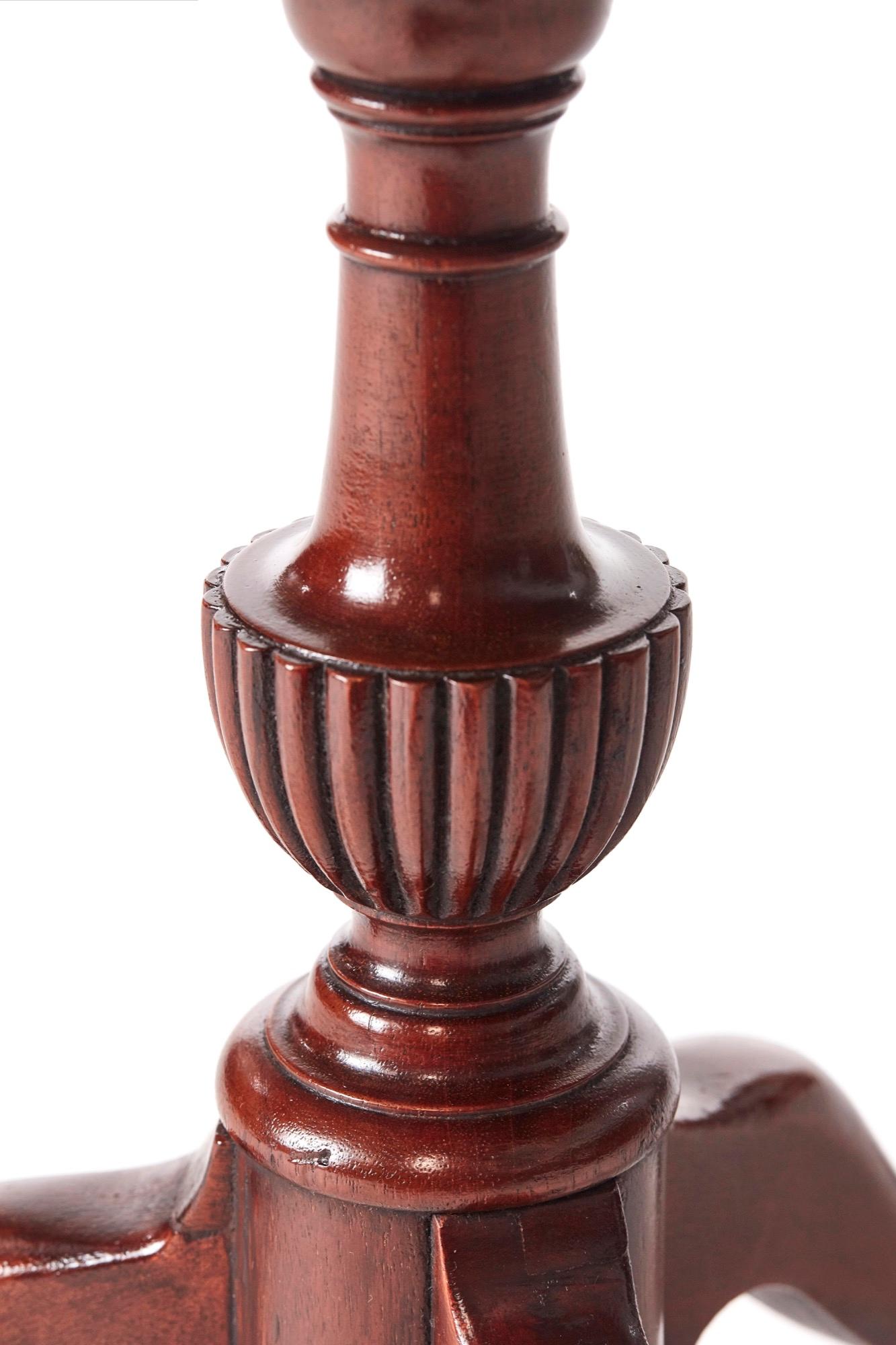 20th Century Mahogany Pie Crust Shaped Top Lamp Table For Sale