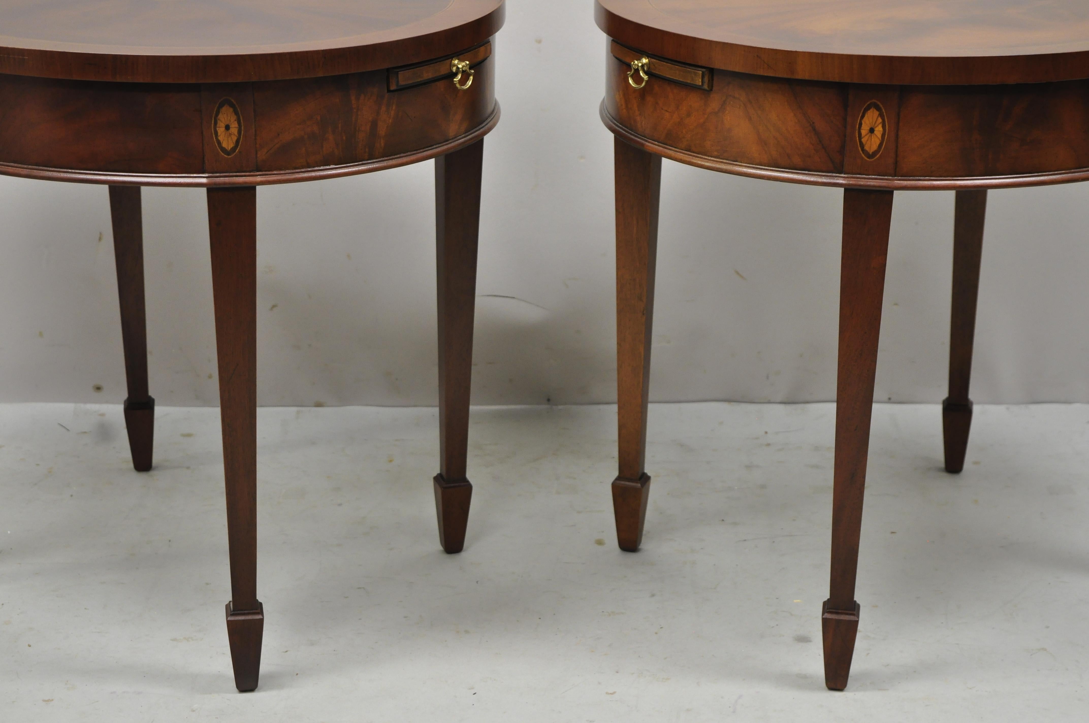Mahogany Pinwheel Inlay Oval Federal Lamp End Table Pull Out Surface, a Pair In Good Condition In Philadelphia, PA