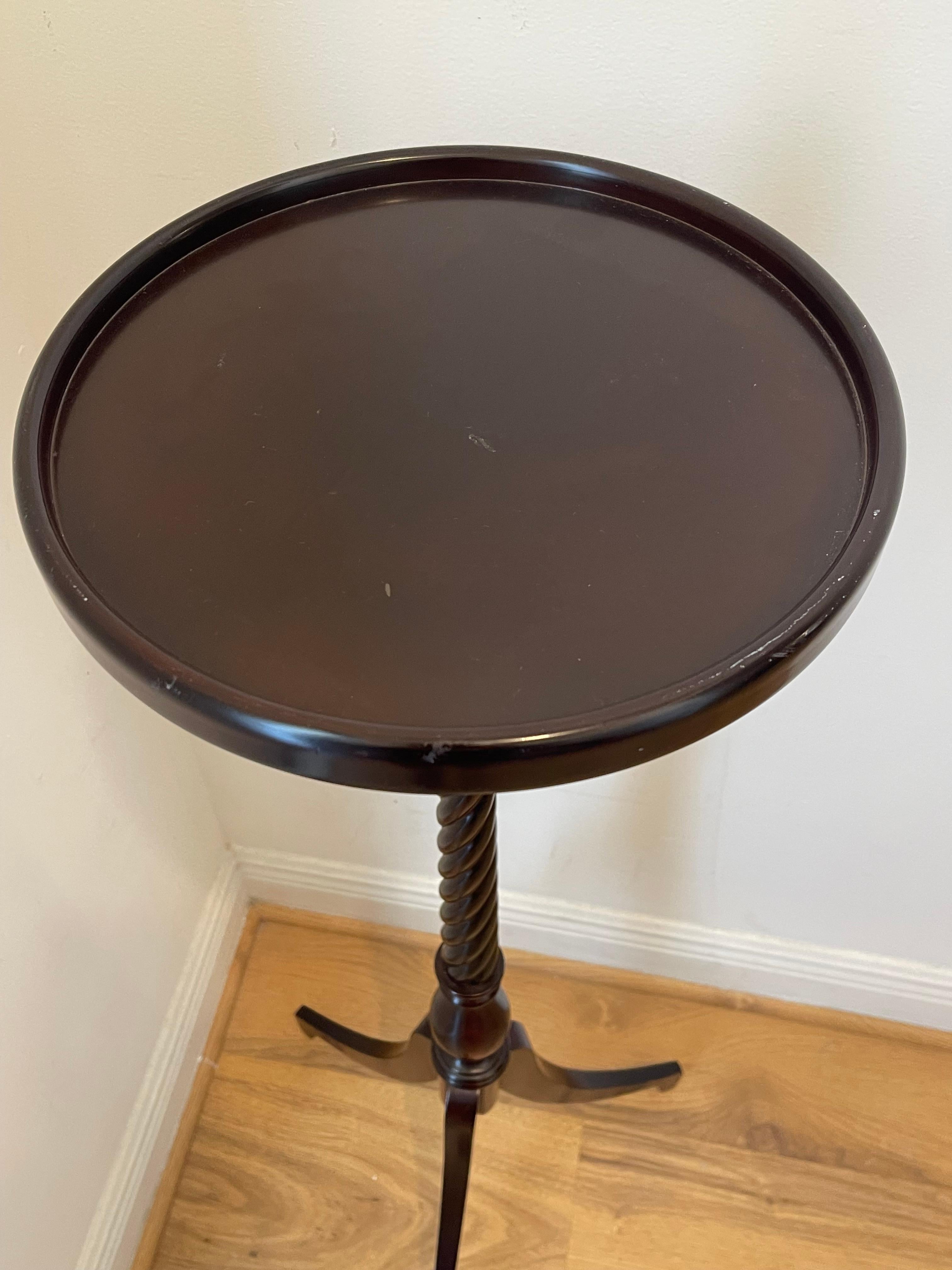 American Elegant Vintage Mahogany Plant Stand For Sale
