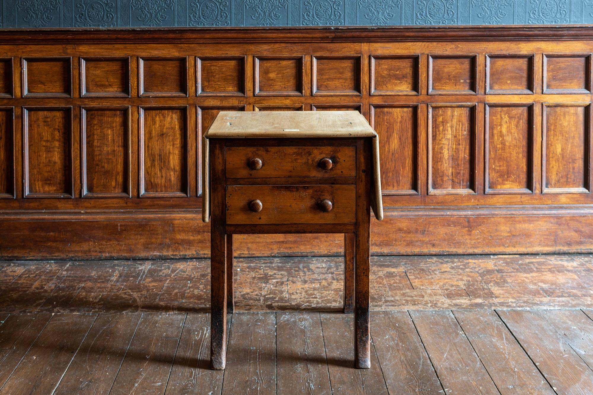 Mahogany printers table 'Waterlow & Sons London'
circa 1876.

Mahogany with bleached top and sliding table support brass pulls. Makers plate to the table edge and original finish to the dovetailed drawers and legs.

Waterlow and Sons Limited