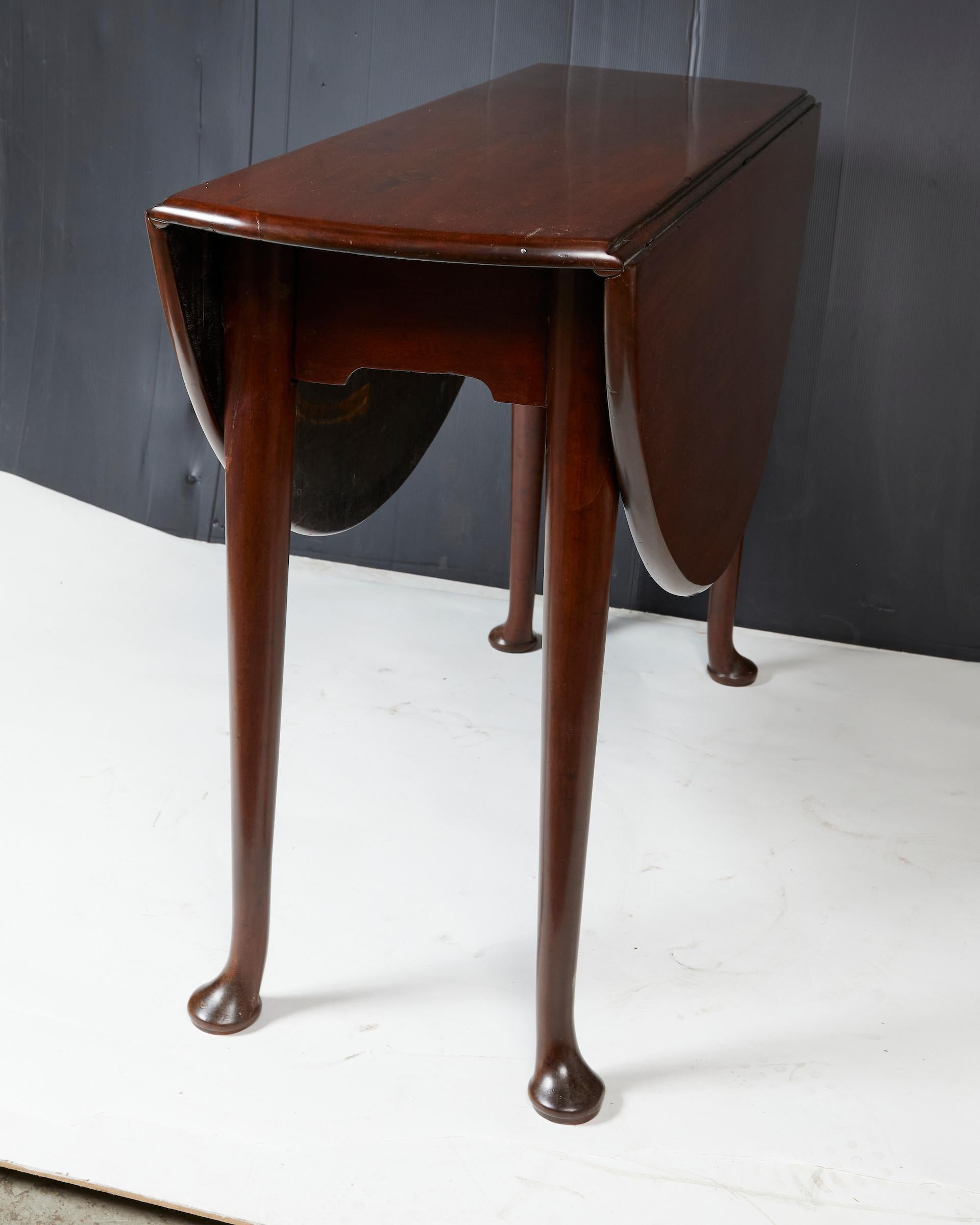 English Mahogany Queen Anne Drop Leaf Table