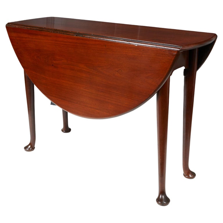 Mahogany Queen Anne Drop Leaf Table For Sale at 1stDibs