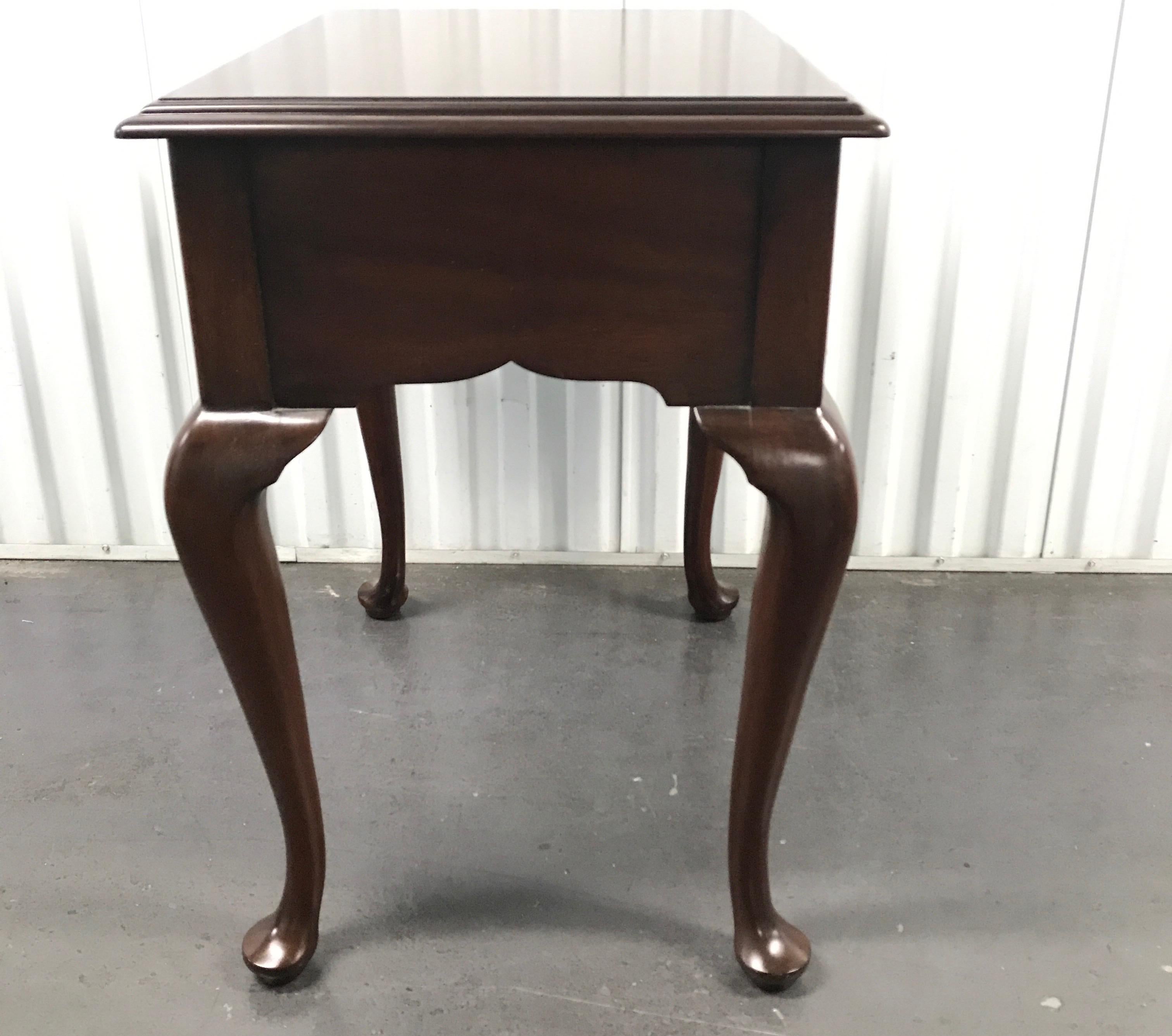 American Mahogany Queen Anne Style Nightstand / Side Table by Henkel Harris