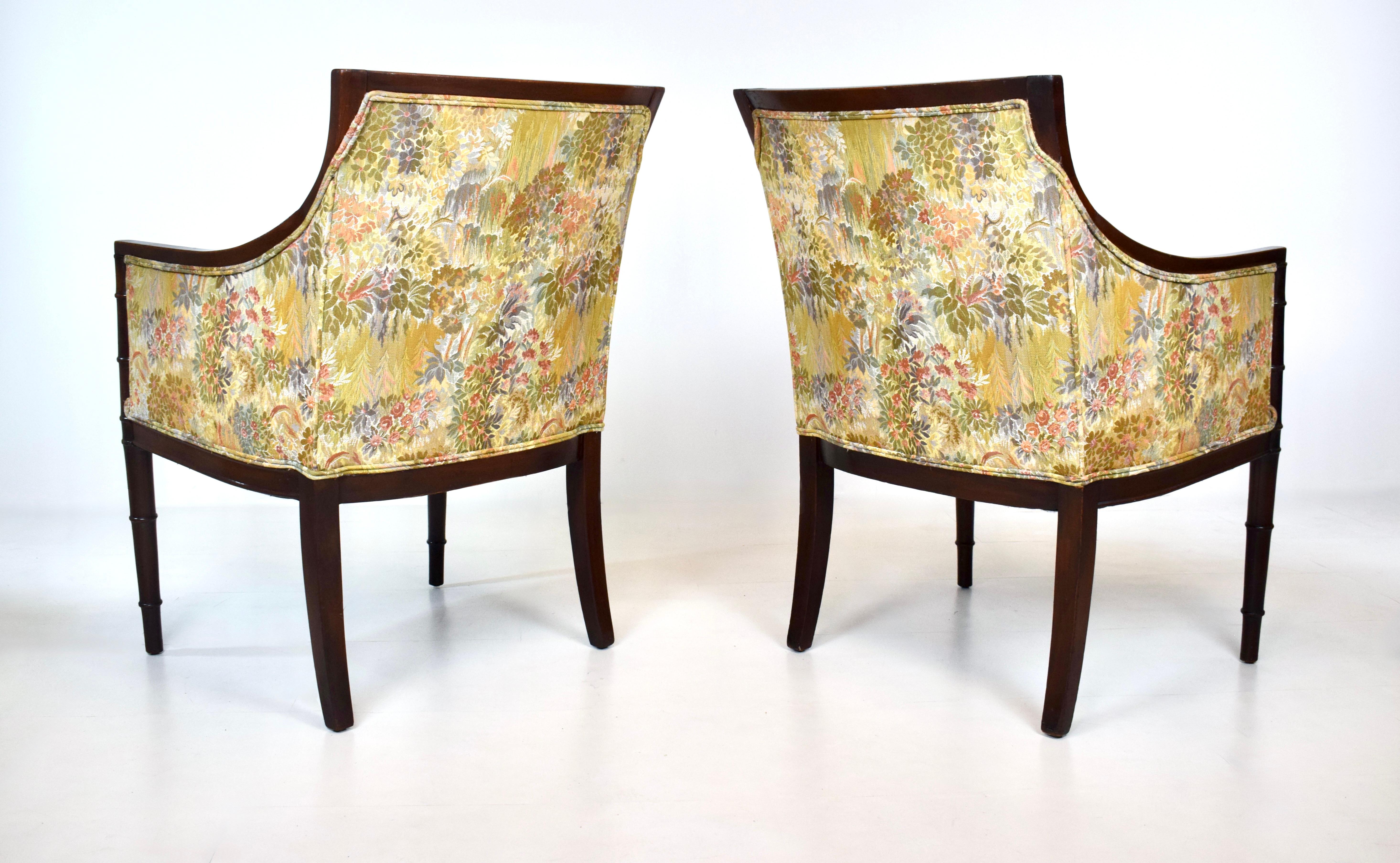 Tappezzeria Sedie da salotto in stile Regency in mogano, coppia in vendita