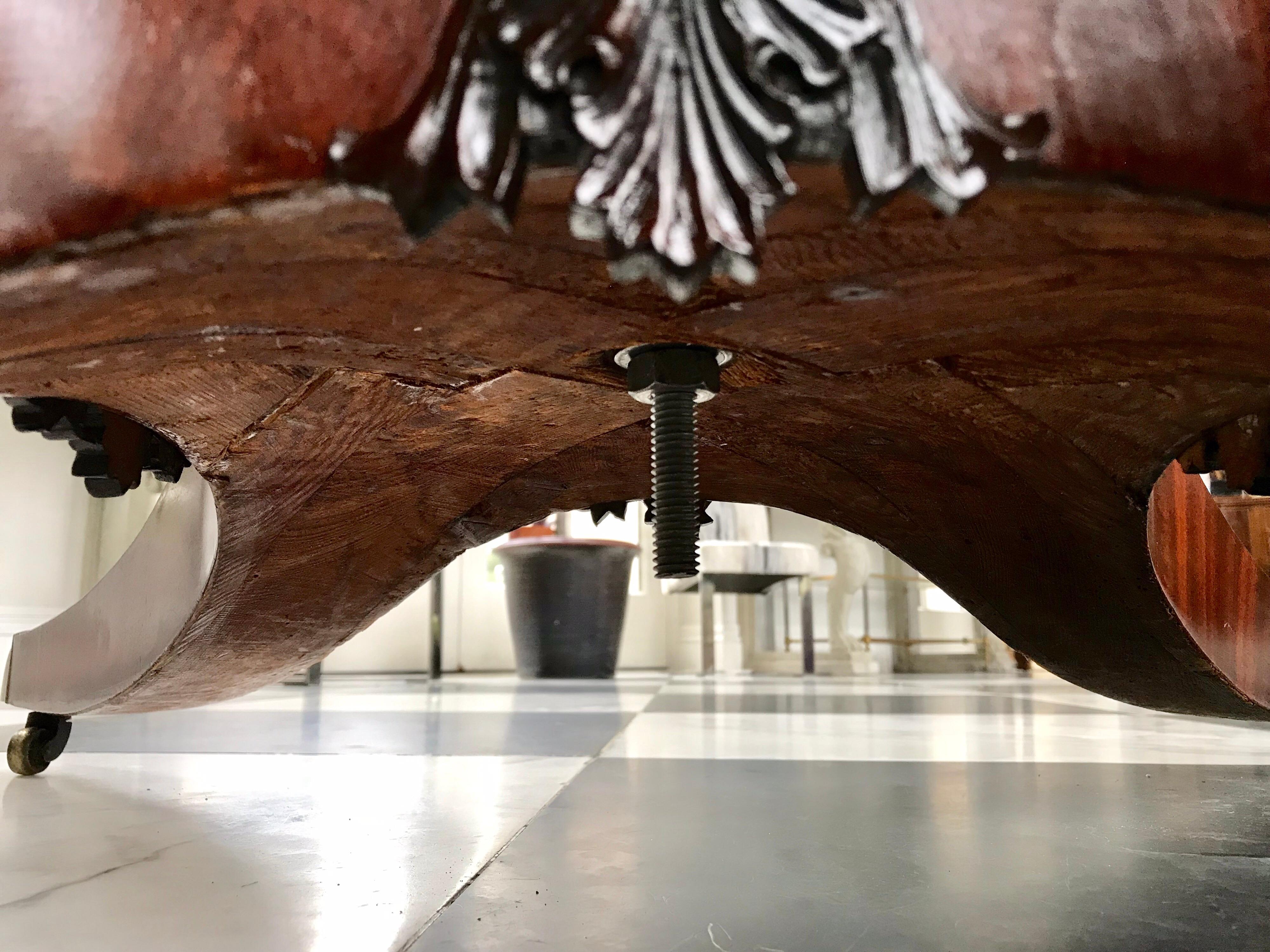 mahogany round dining table